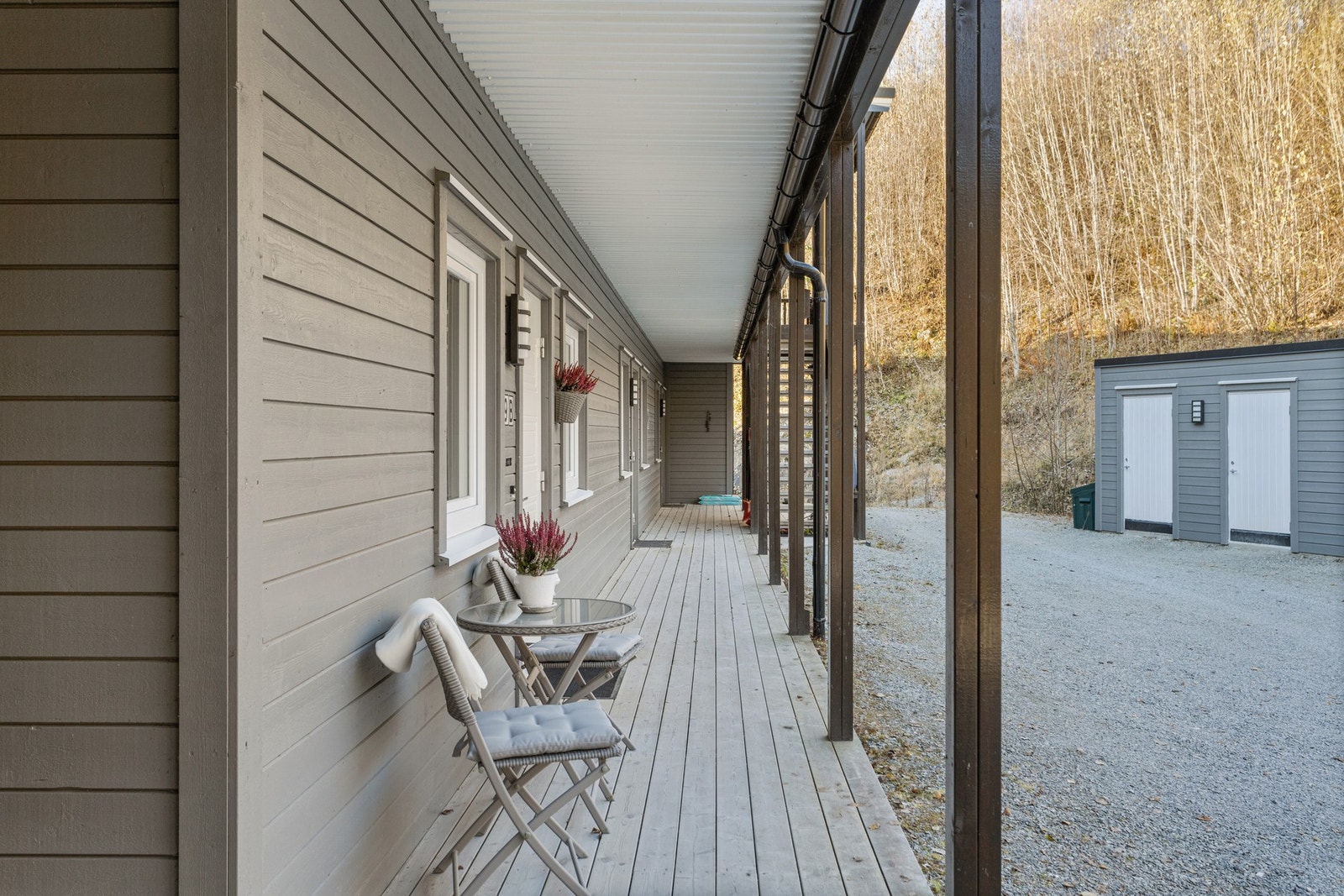 Inngangsparti. Trappefri adkomst Galleribilde