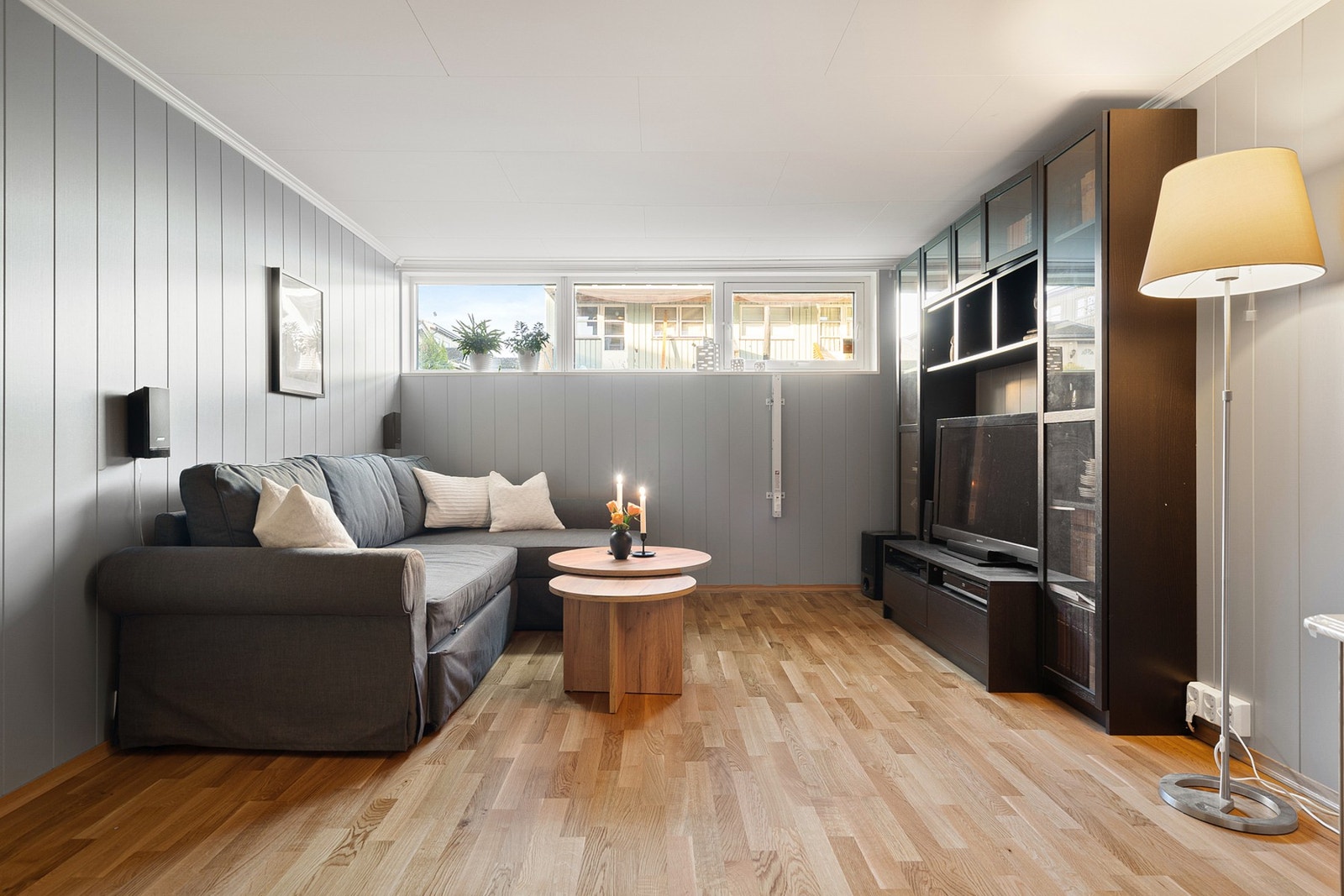 God plass til sofagruppe, kontorplass og ønsket møblement. Galleribilde