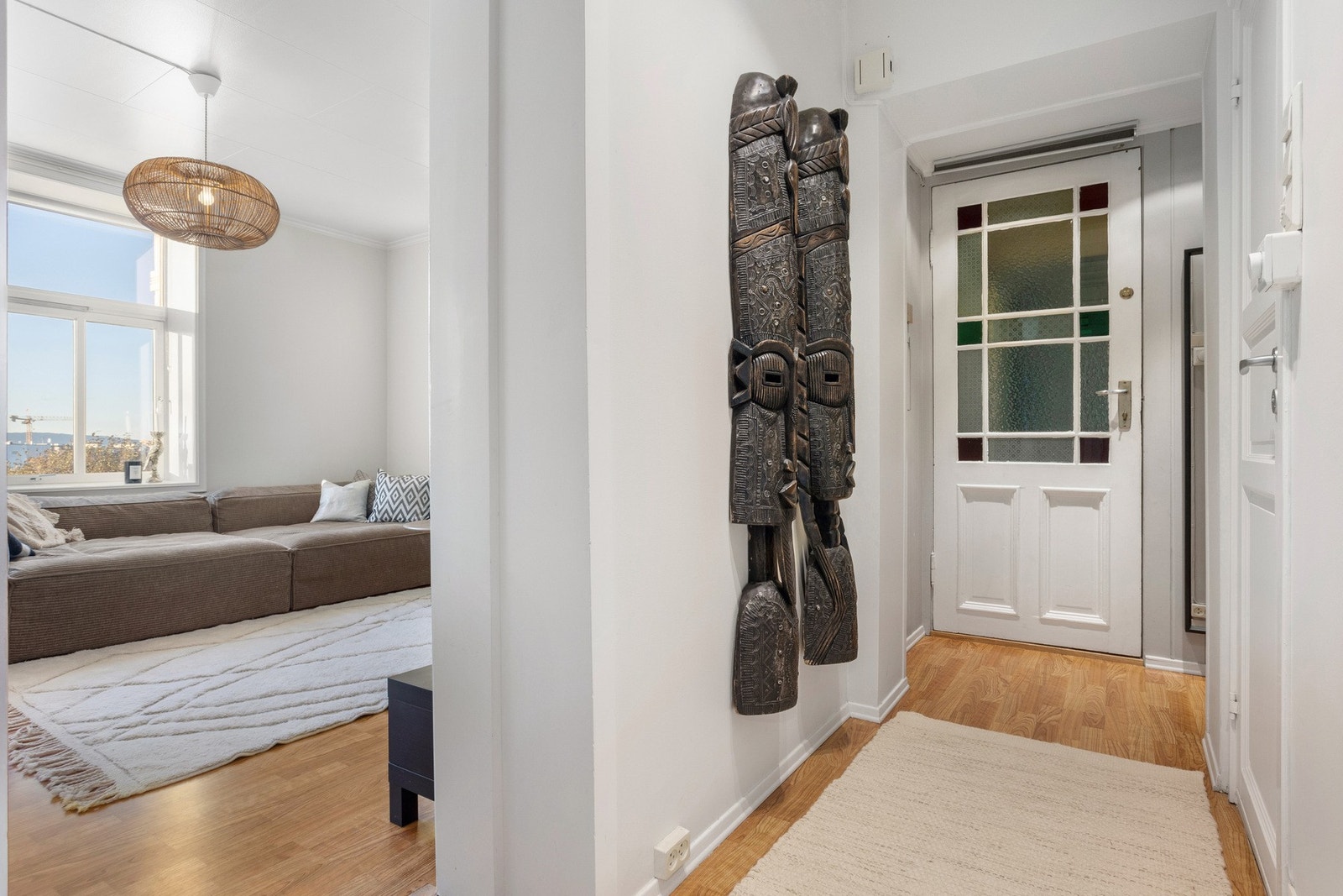 Du får et flott førsteinntrykk, bare legg merke til inngangsdøren. Galleribilde