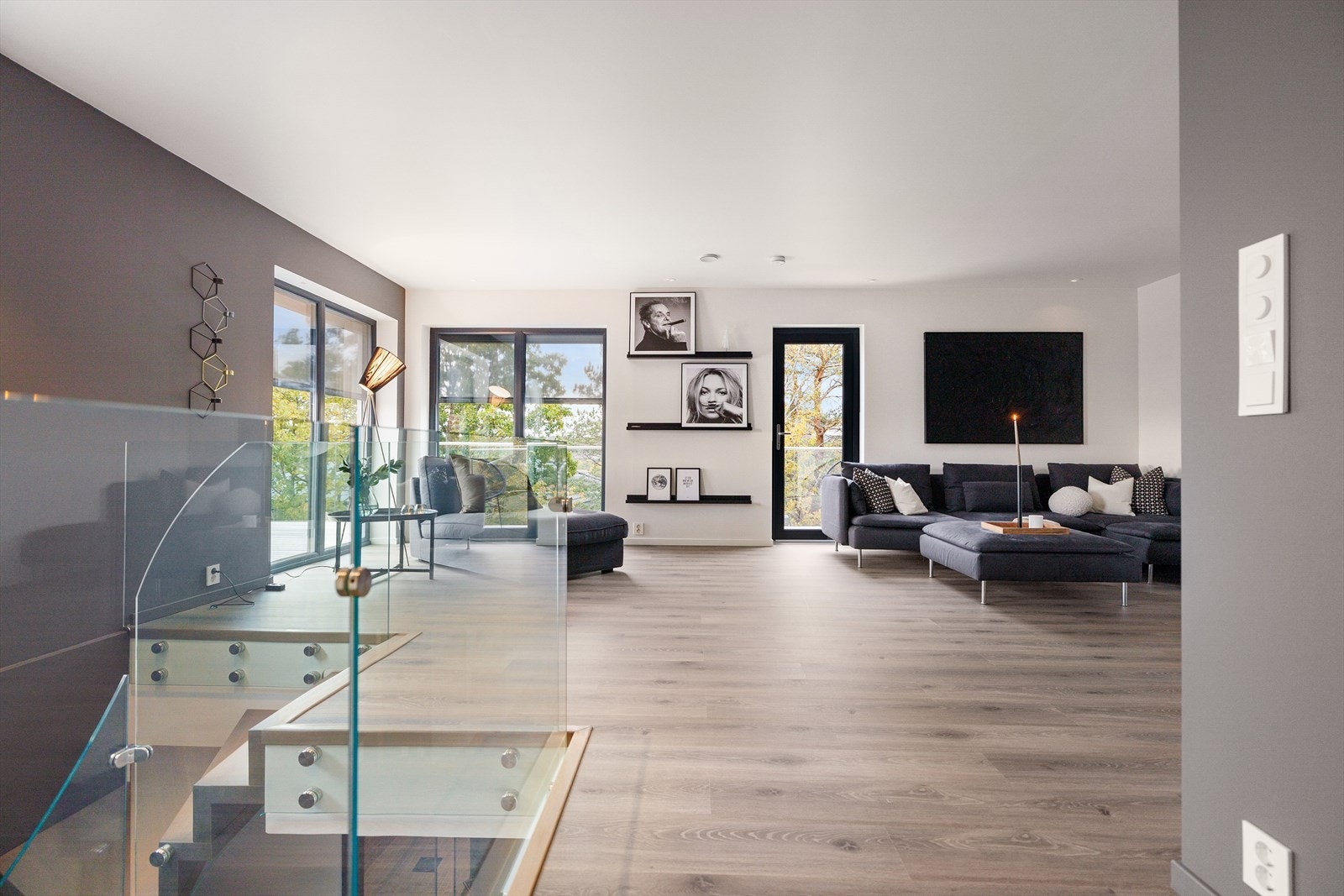 2. etasje rommer stue, to gode soverom og bod - en fin avdeling for barna. Galleribilde