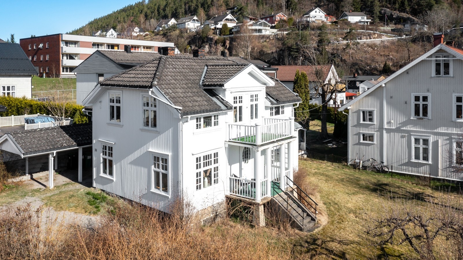 Boligen fremstår med oppgraderingsbehov for å oppnå dagens standard. Galleribilde