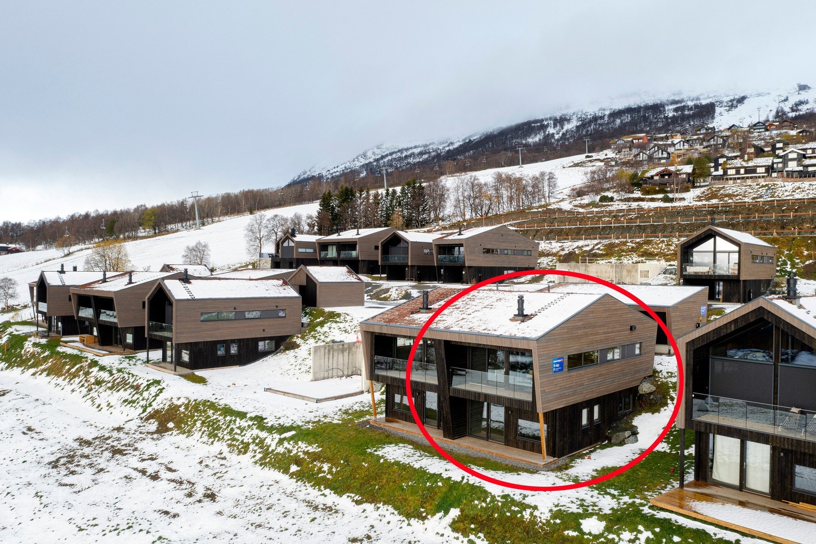 Fritidsbolig med optimale solforhold, og en upåklagelig utsikt utover Drivdalen som må oppleves! Galleribilde