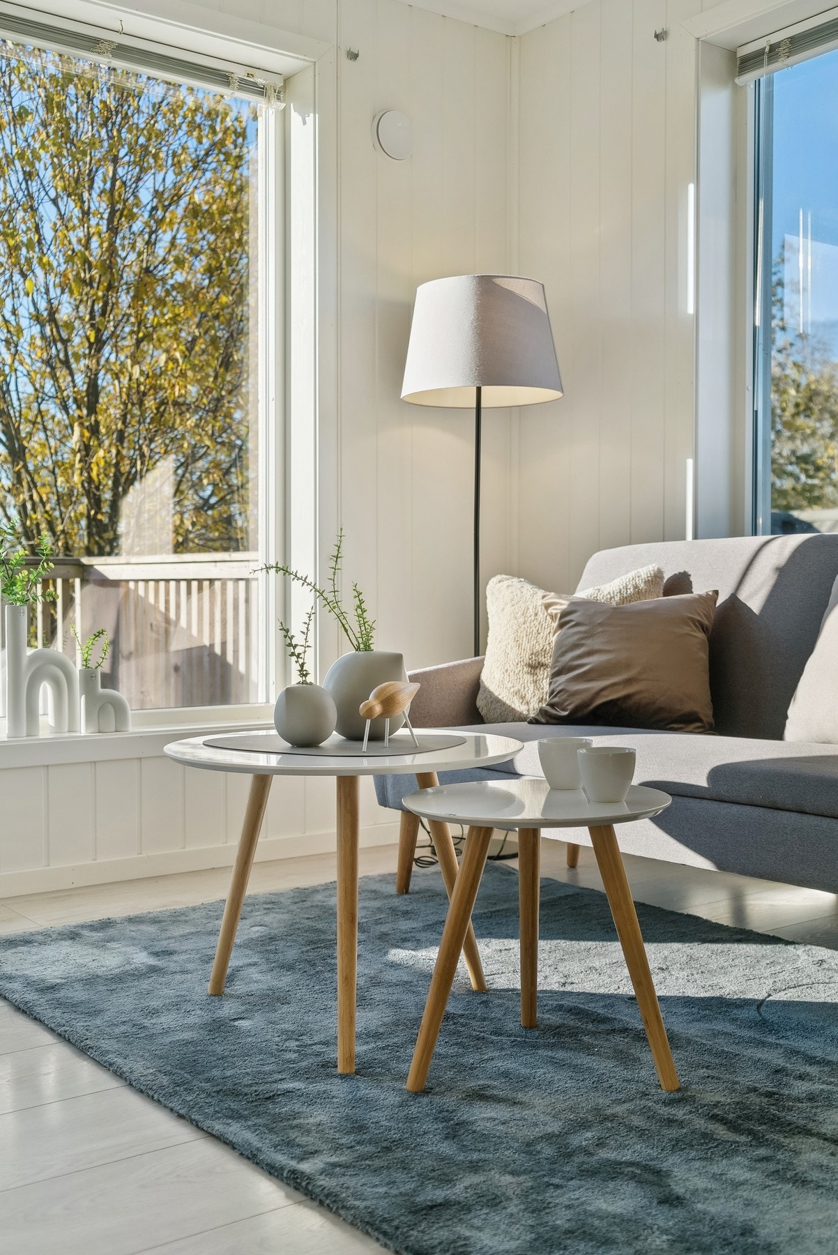 Lys og fin leilighet med svært sentral beliggenhet! Gjennomgående god standard. Galleribilde