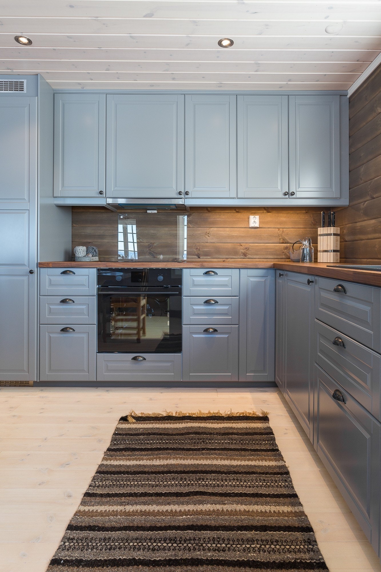 Kjøkken. Ved kjøp av Varden er kjøkkeninnredning med hvitevarer inkludert i prisen. Galleribilde