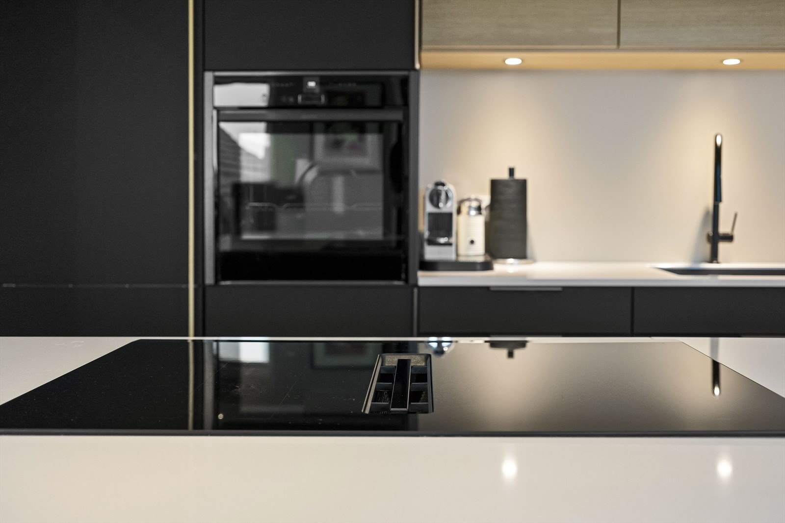 Platetopp med integrert kjøkkenvifte Galleribilde