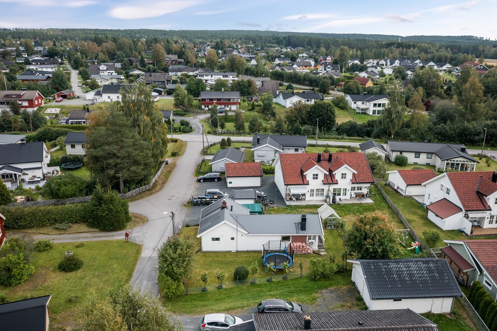 Til Elverum sentrum er det ca. 2 km. Galleribilde