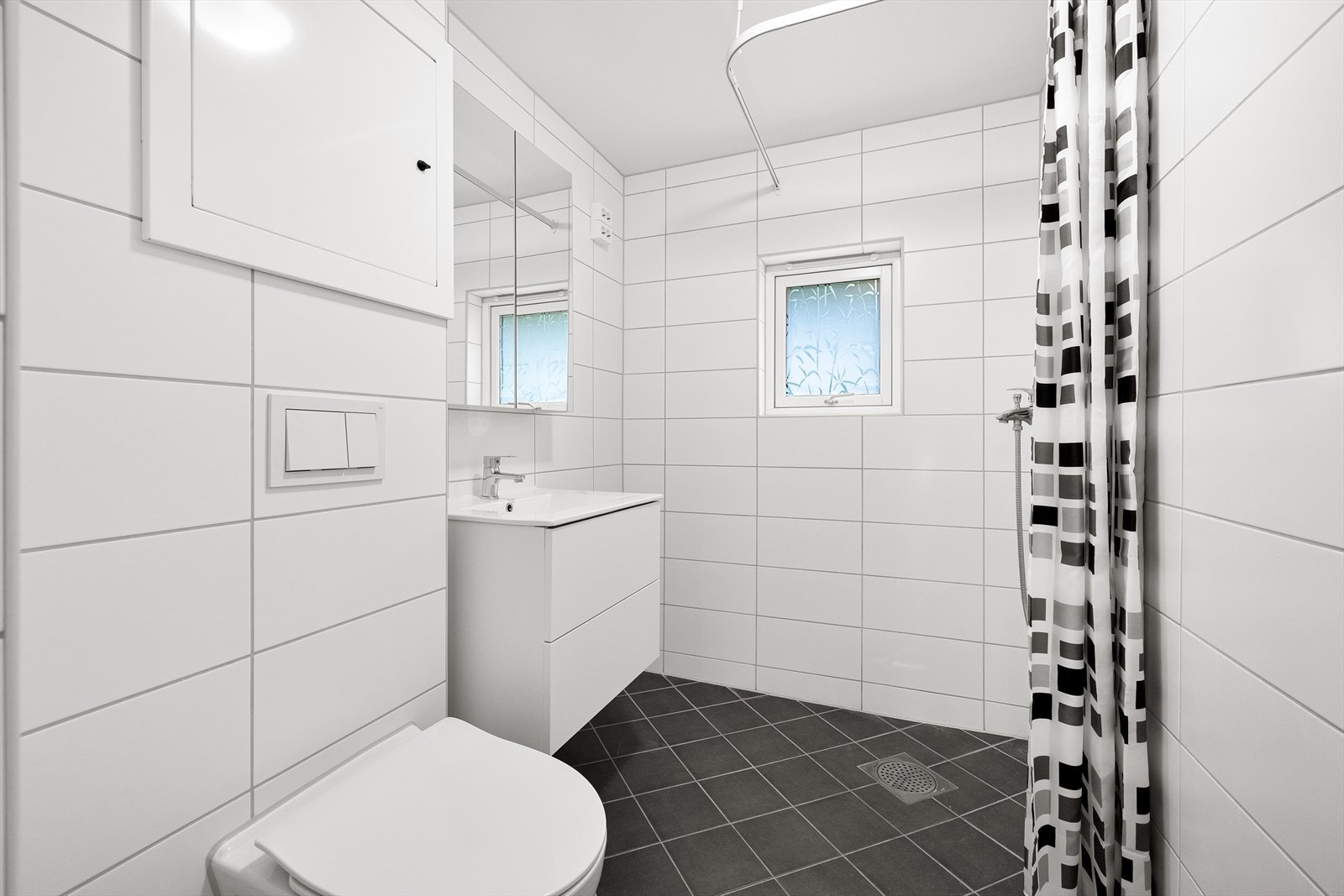 Pent oppusset baderom fra 2022 - pusset opp i regi av sameiet Galleribilde