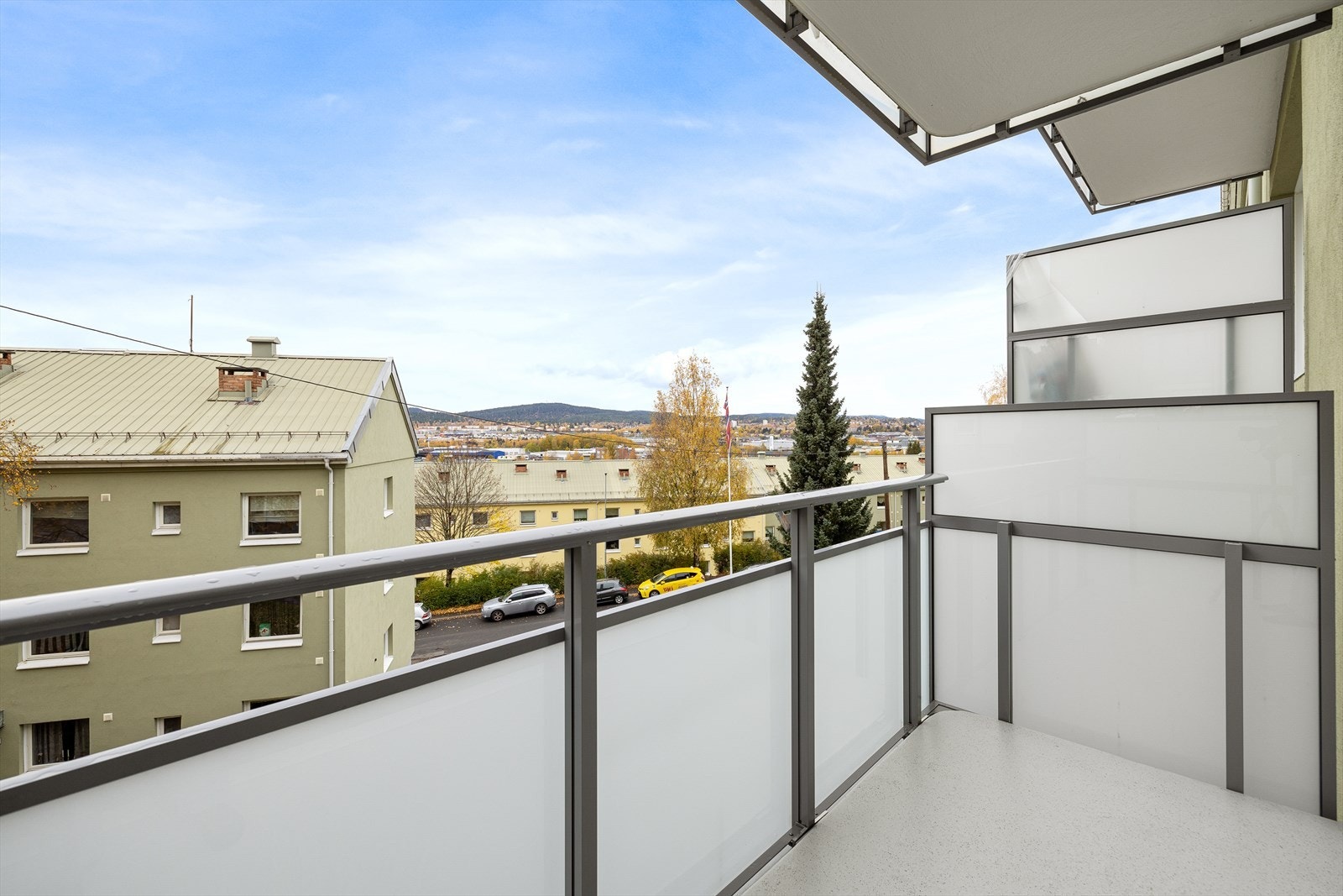 Flott utsikt fra balkongen i 2. etasje Galleribilde