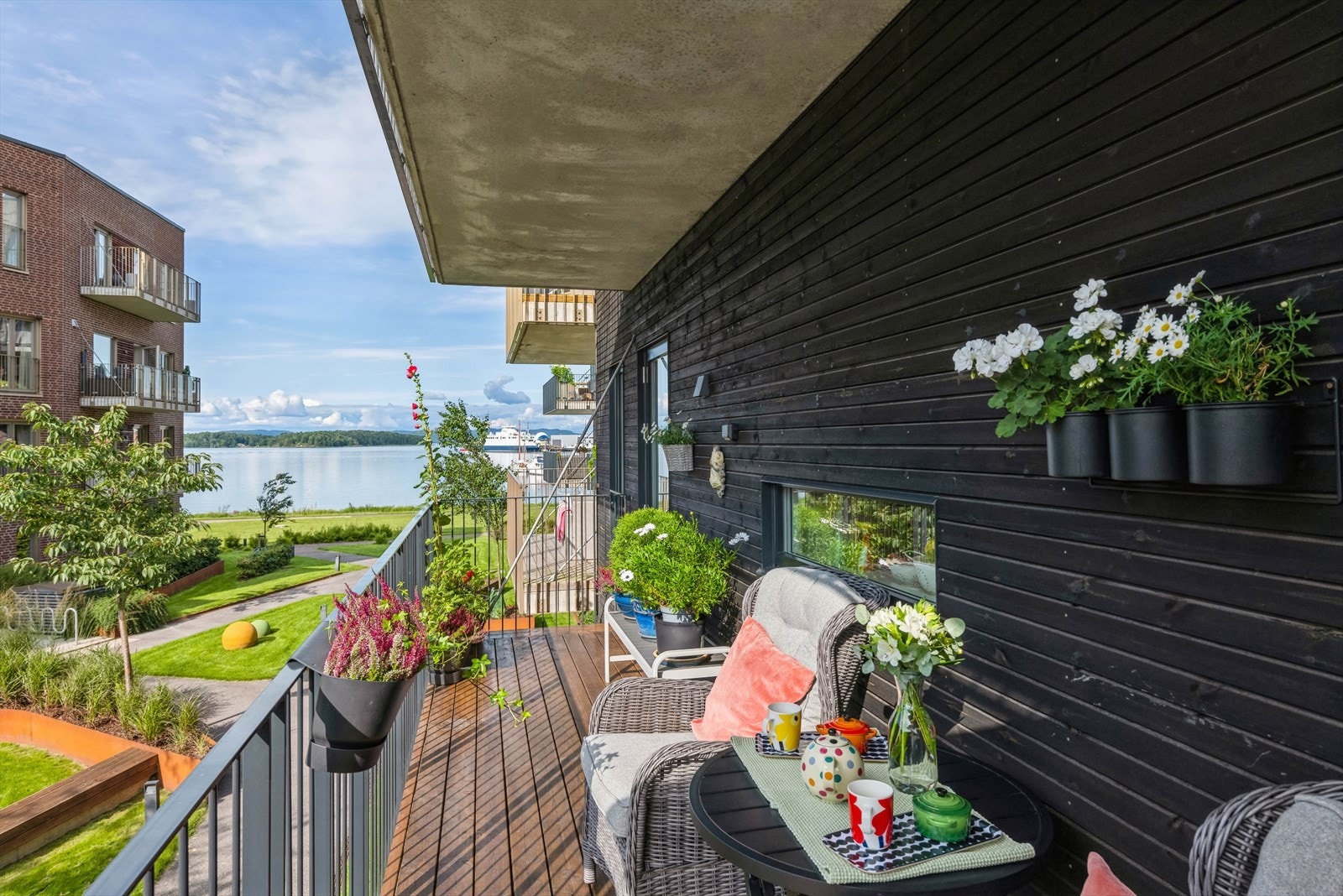 Indre Havneby borettslag har en unik beliggenhet få meter fra sjøkanten. Galleribilde