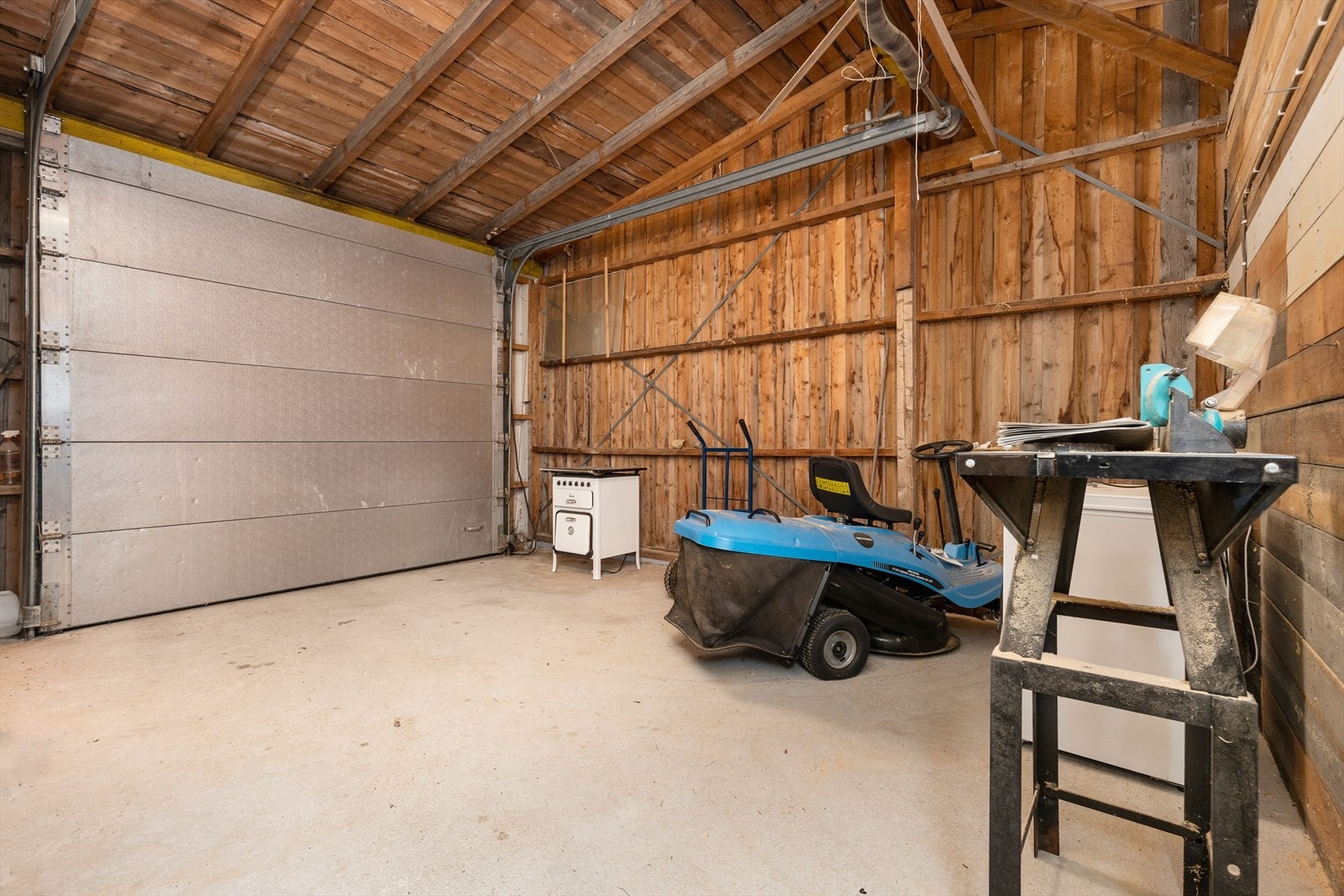 Garasjerom med god takhøyde Galleribilde