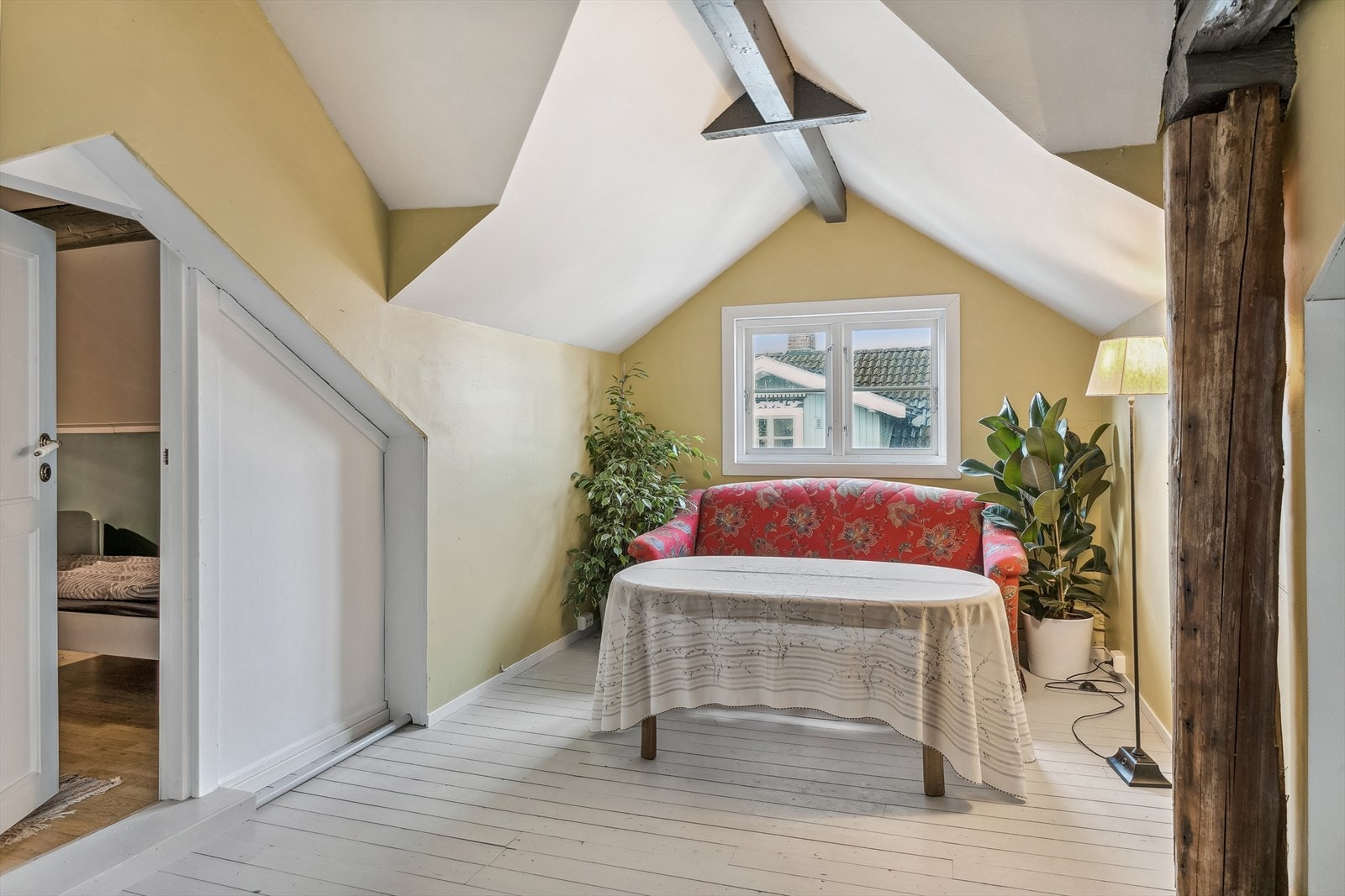 Hyggelig rom i 2 etasje Galleribilde