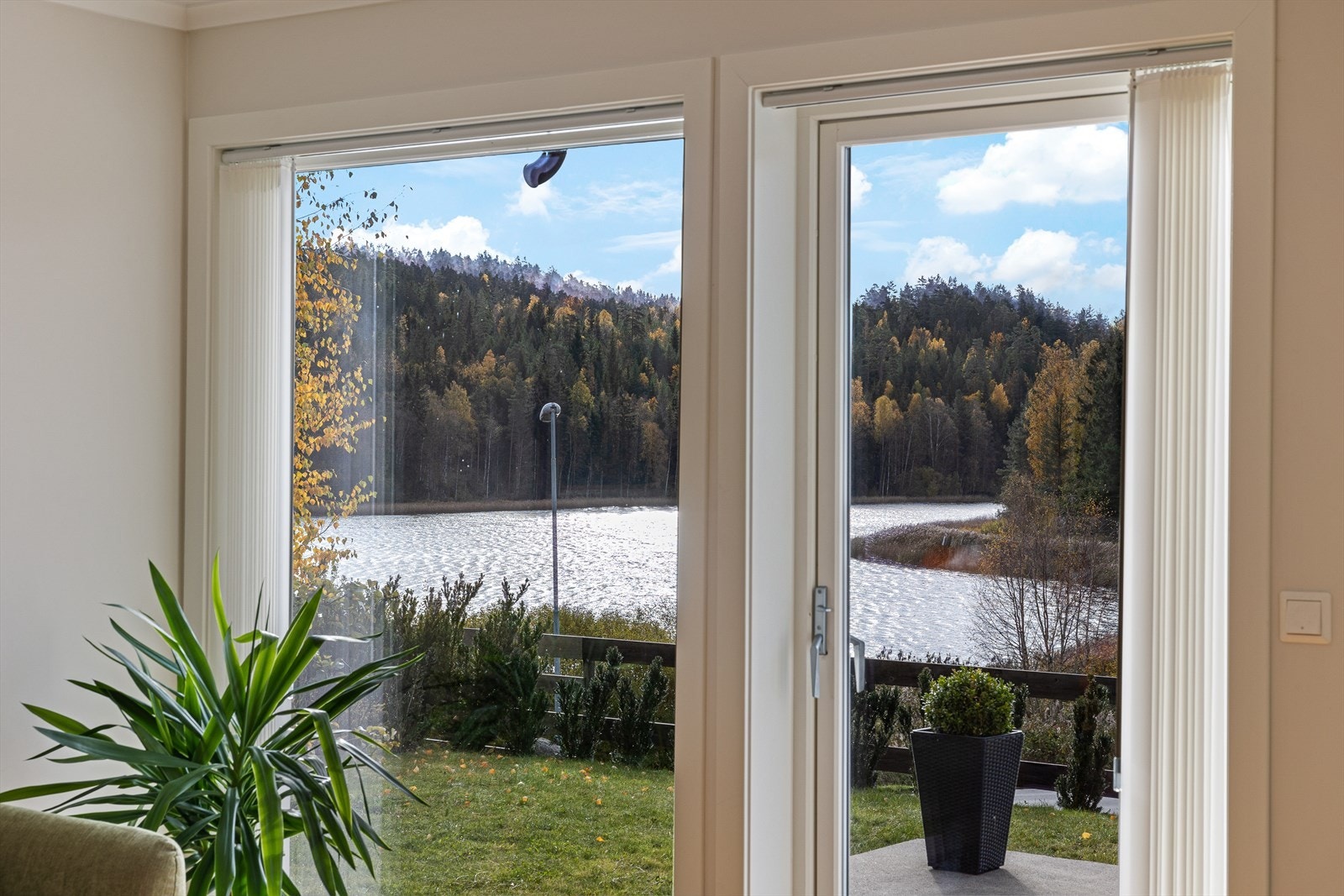 Nydelig utsikt til vannet! Galleribilde