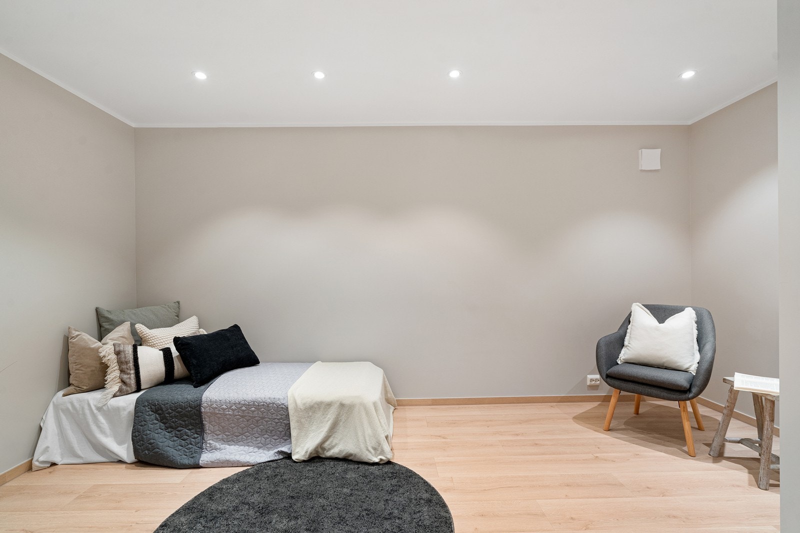 Downlights i tak. Galleribilde