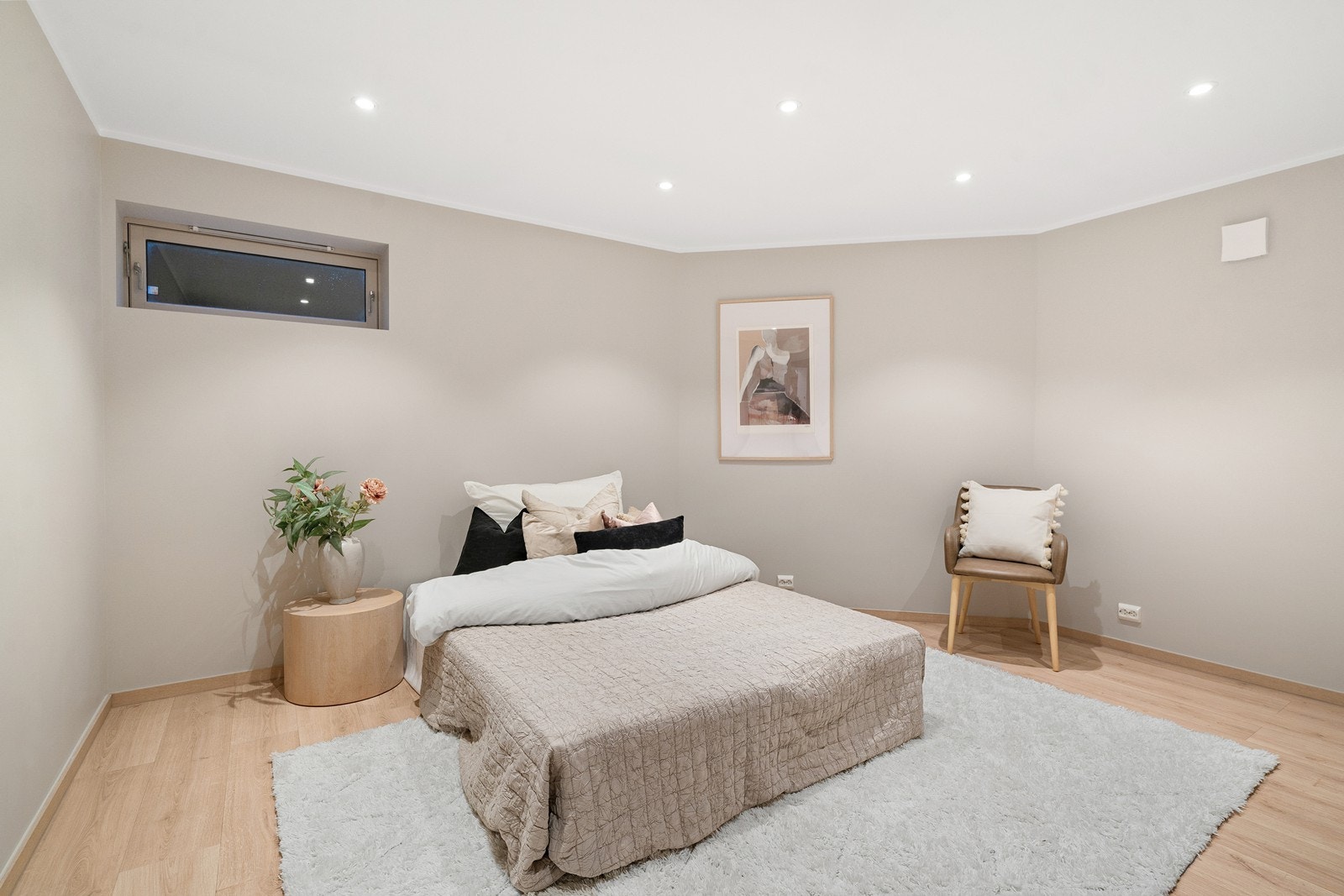 Beige toner skaper ganske enkelt et lunt og godt bakteppe for ditt interiør. Galleribilde