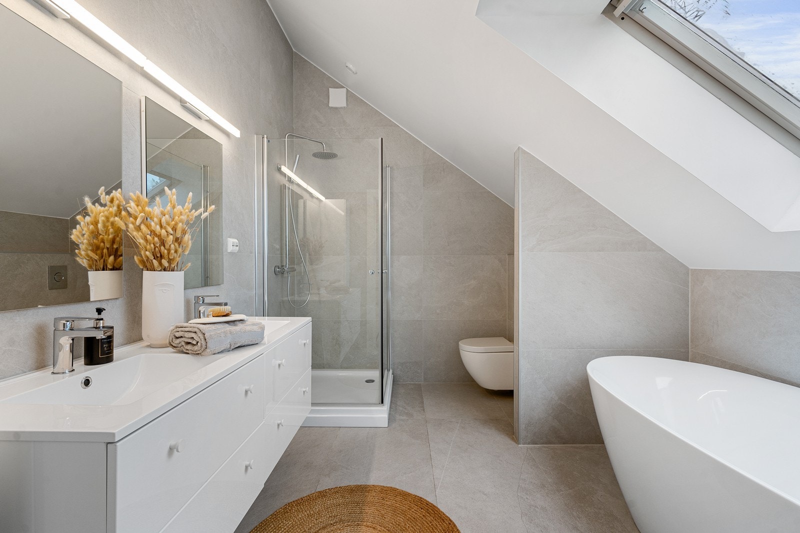 Lekkert bad som gir skikkelig spaopplevelse. Galleribilde