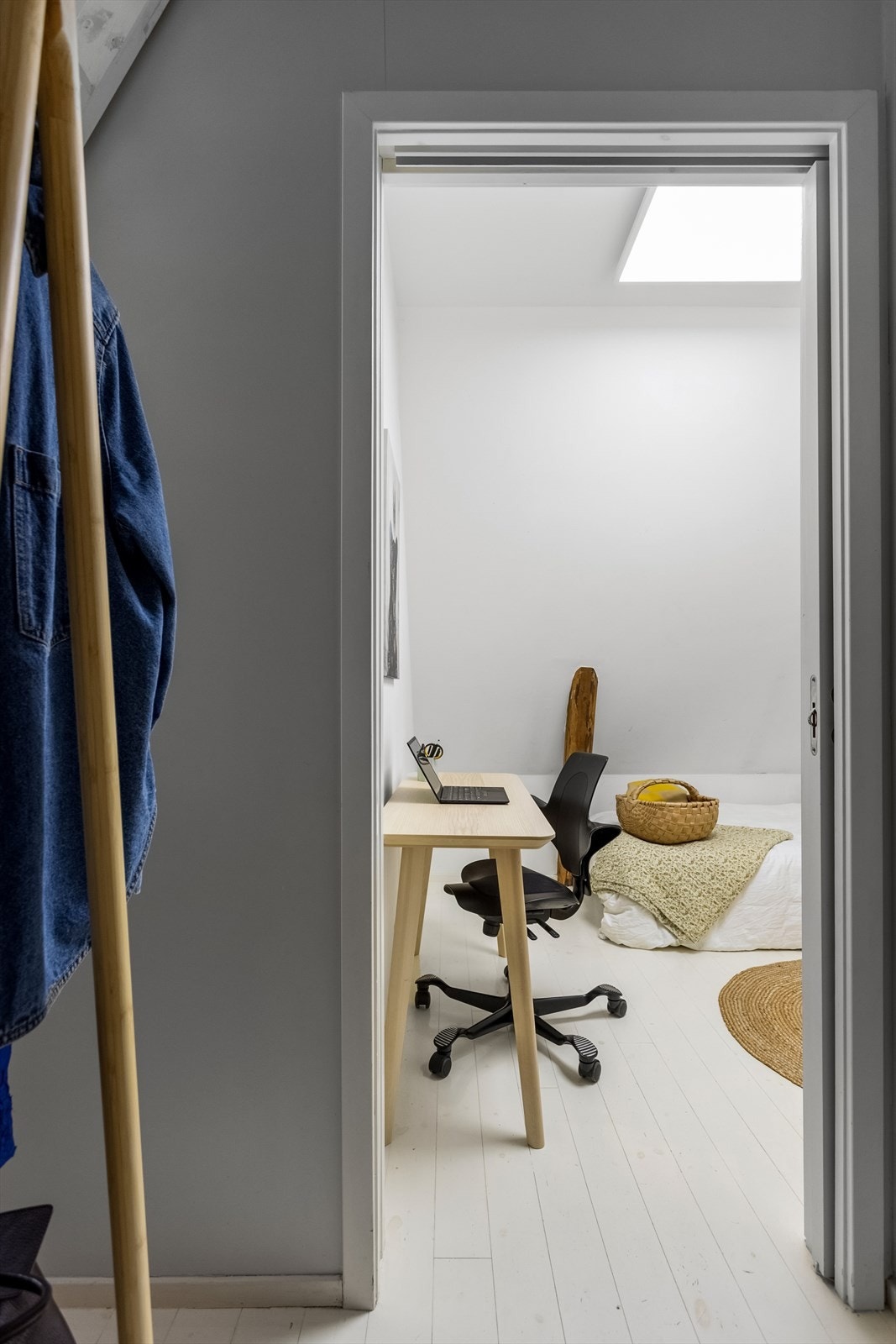 Et praktisk kontor med flere innredningsmuligheter. Galleribilde