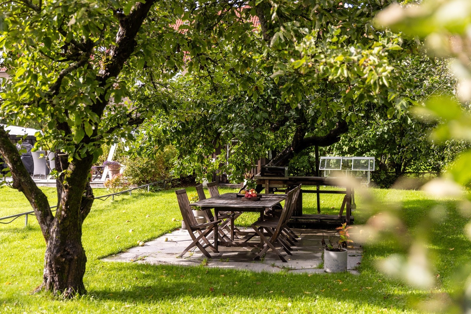 Et liv i Hagebyen passer for alle livsfaser med en sjelden nærhet til både et yrende byliv og grønne oaser med barnevennlige gater. Galleribilde