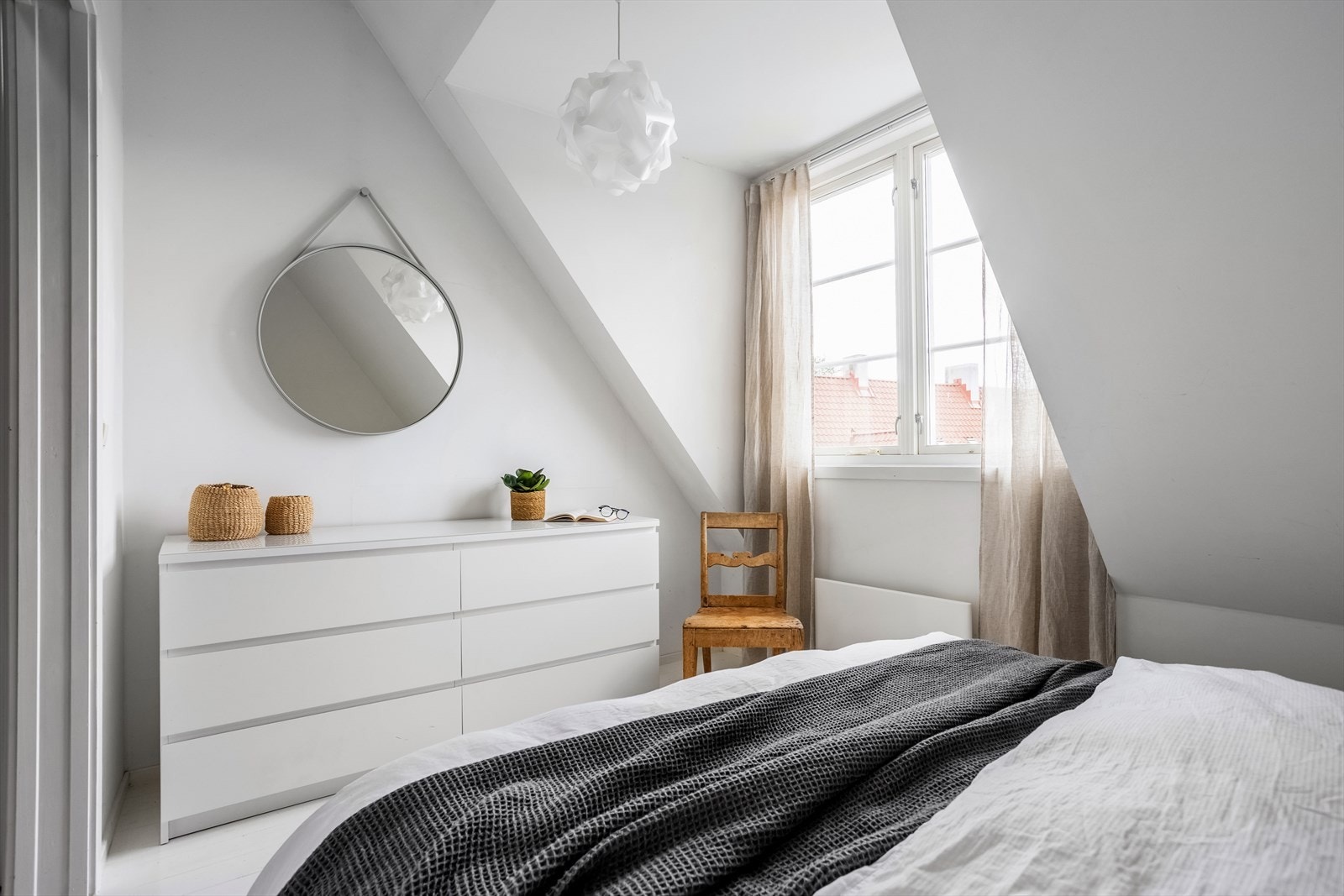 Det er også plass til garderobe- og oppbevaringsmuligheter. Galleribilde