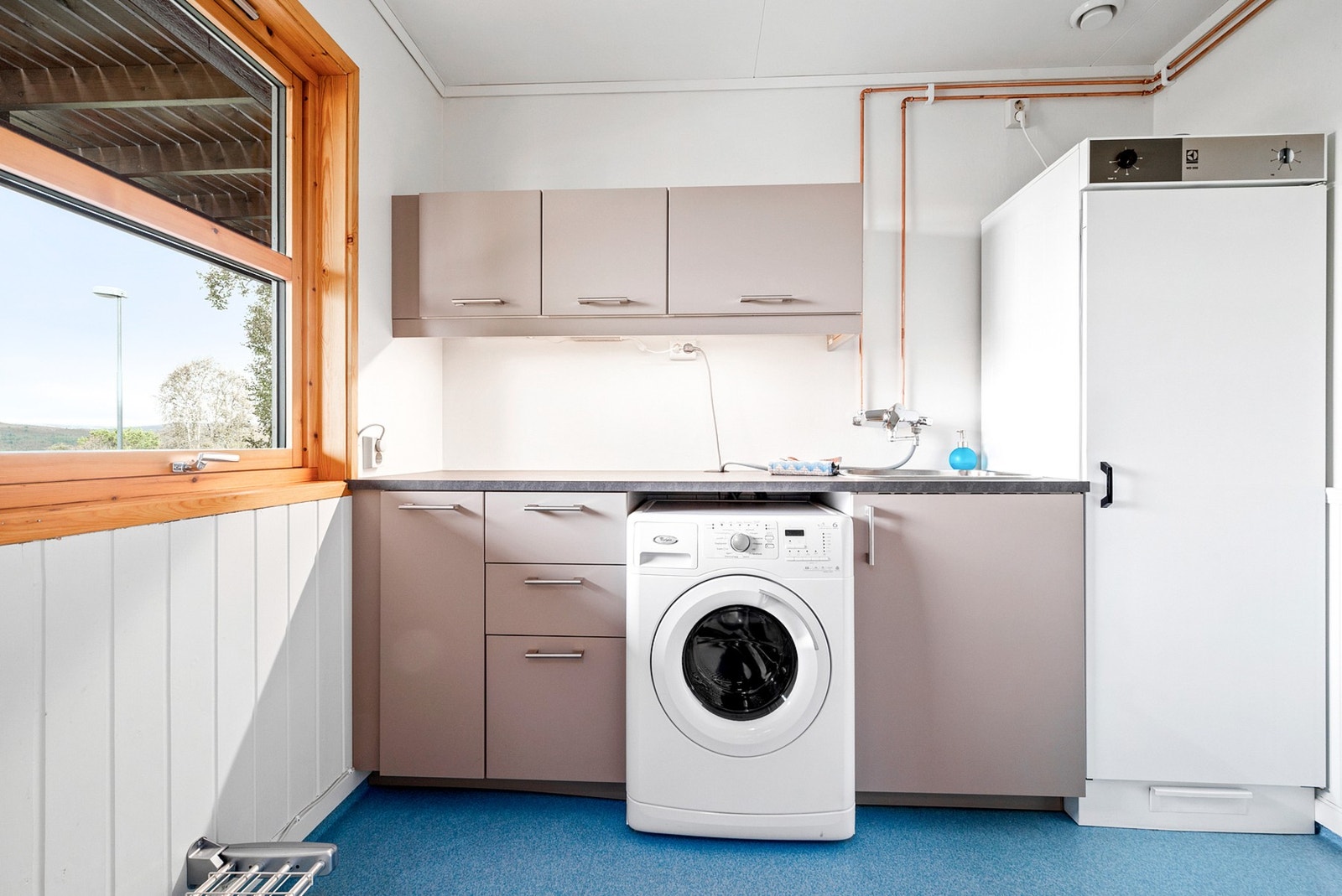 Praktisk vaskerom på 6m². Galleribilde