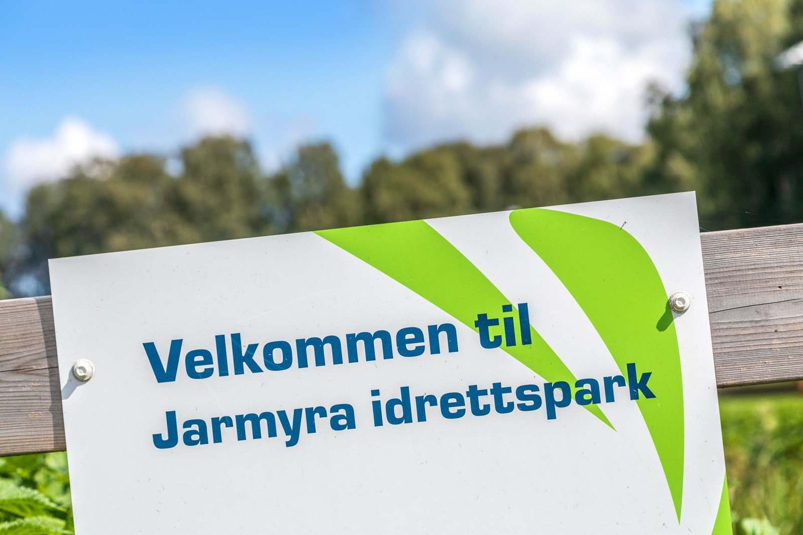 Kort vei til fotballbanen. Galleribilde