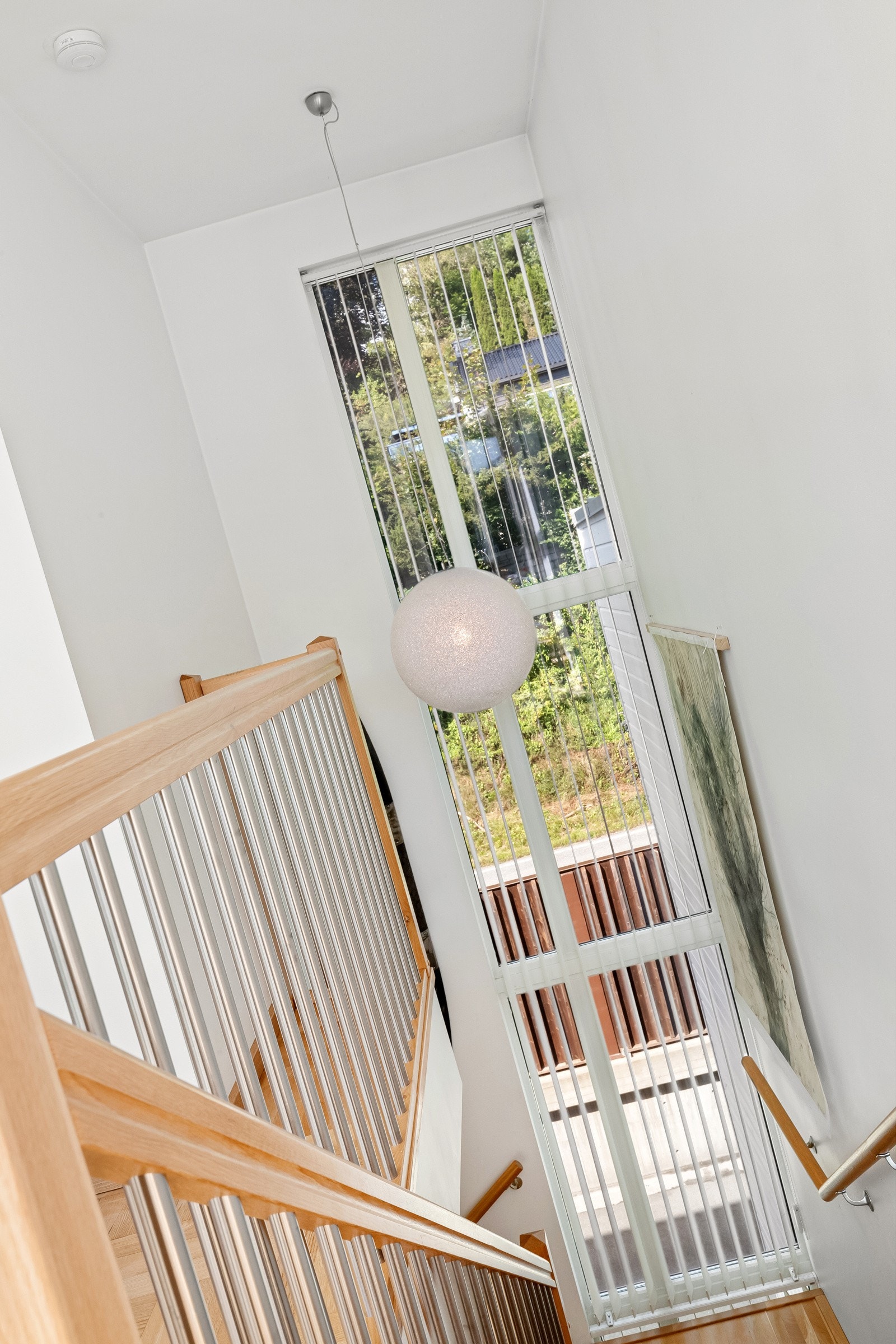 Trappeløp med vinduer. Galleribilde