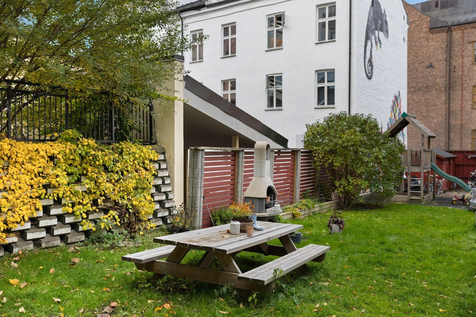 Hyggelig og opparbeidet tomt - Velkommen til visning! Galleribilde