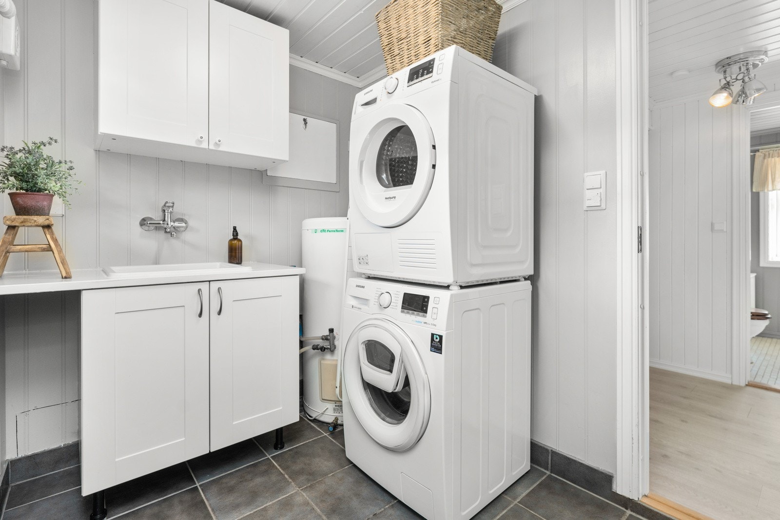 Vaskerom i kjeller Galleribilde