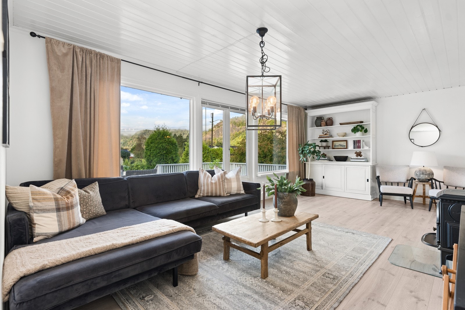 Lys og fin stue Galleribilde