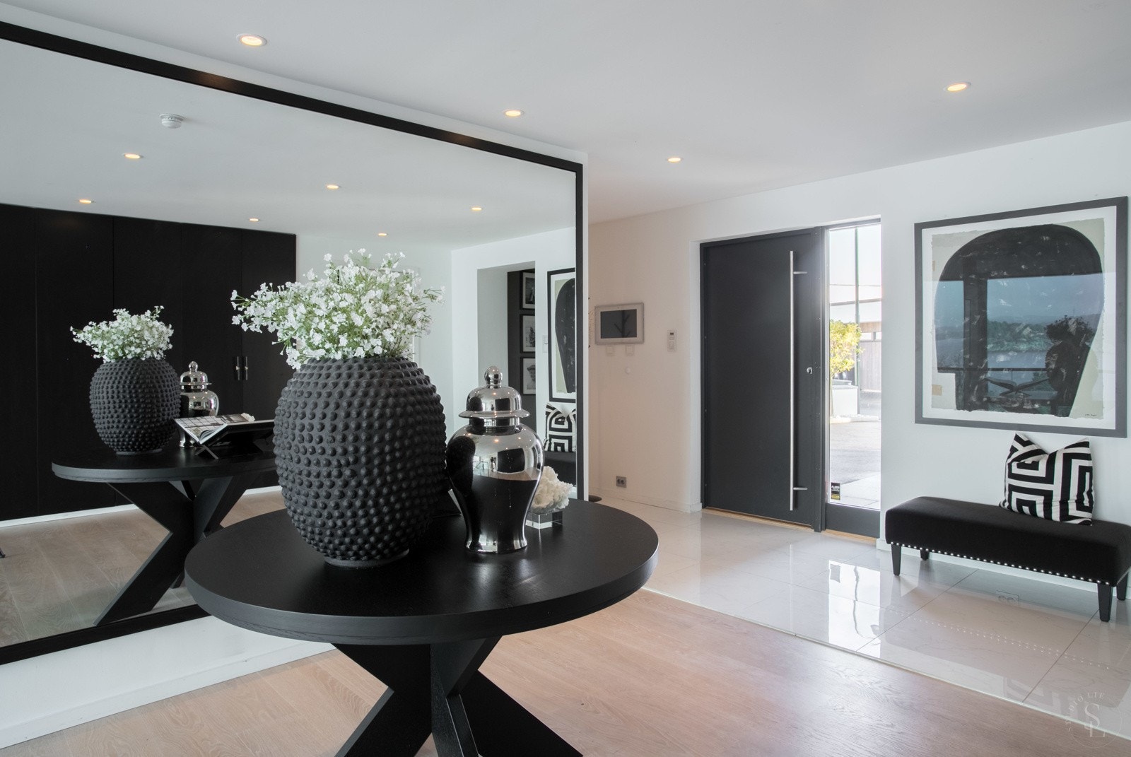 Flislagt inngangsparti Galleribilde