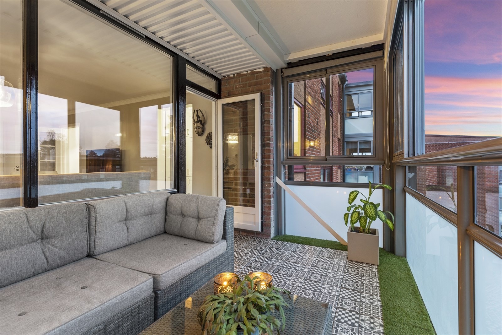 God plass til grill, utemøbler mm. Galleribilde