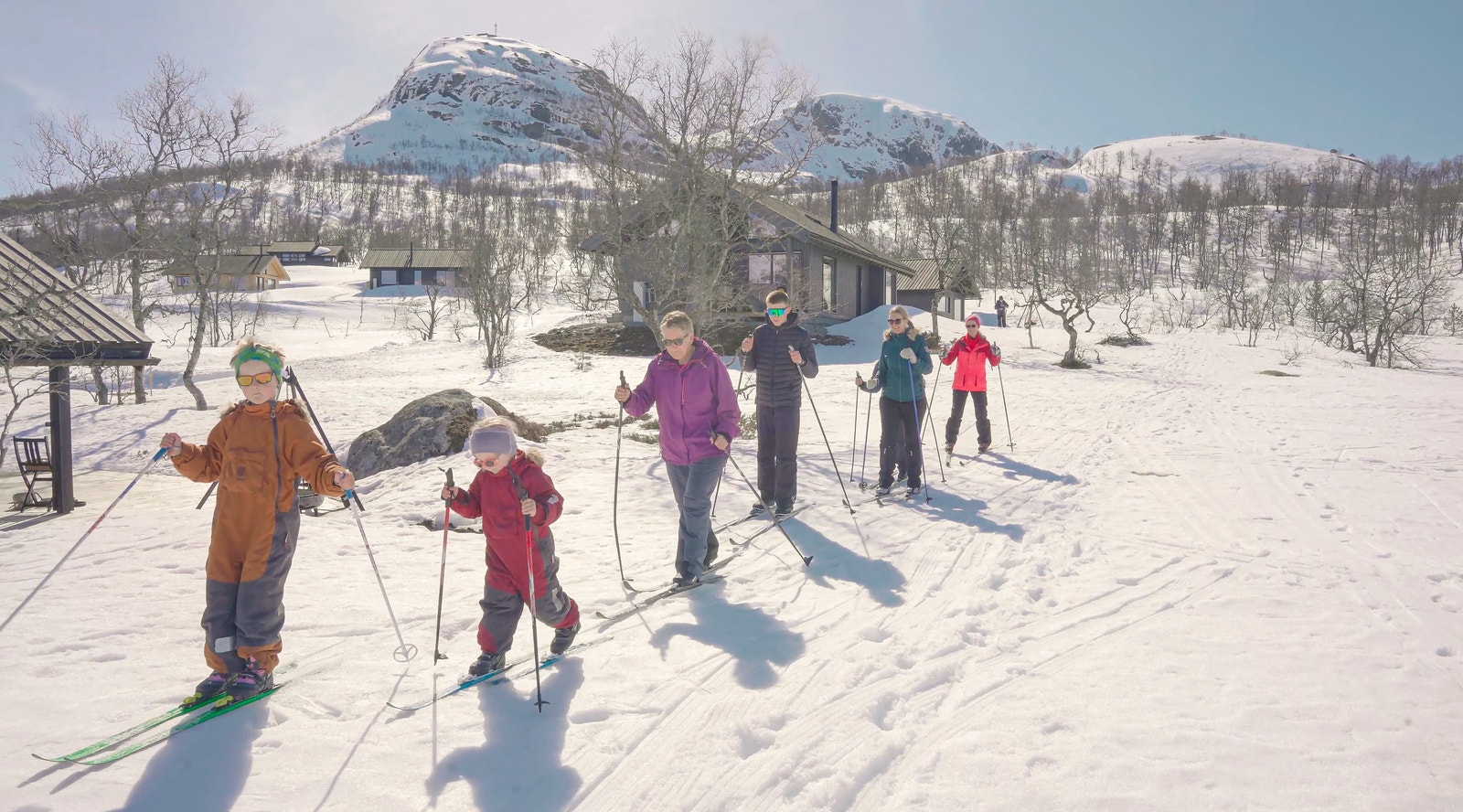 Gå på ski fra hytten og ut på det preparerte løypenettet i Suldalsheiene Galleribilde