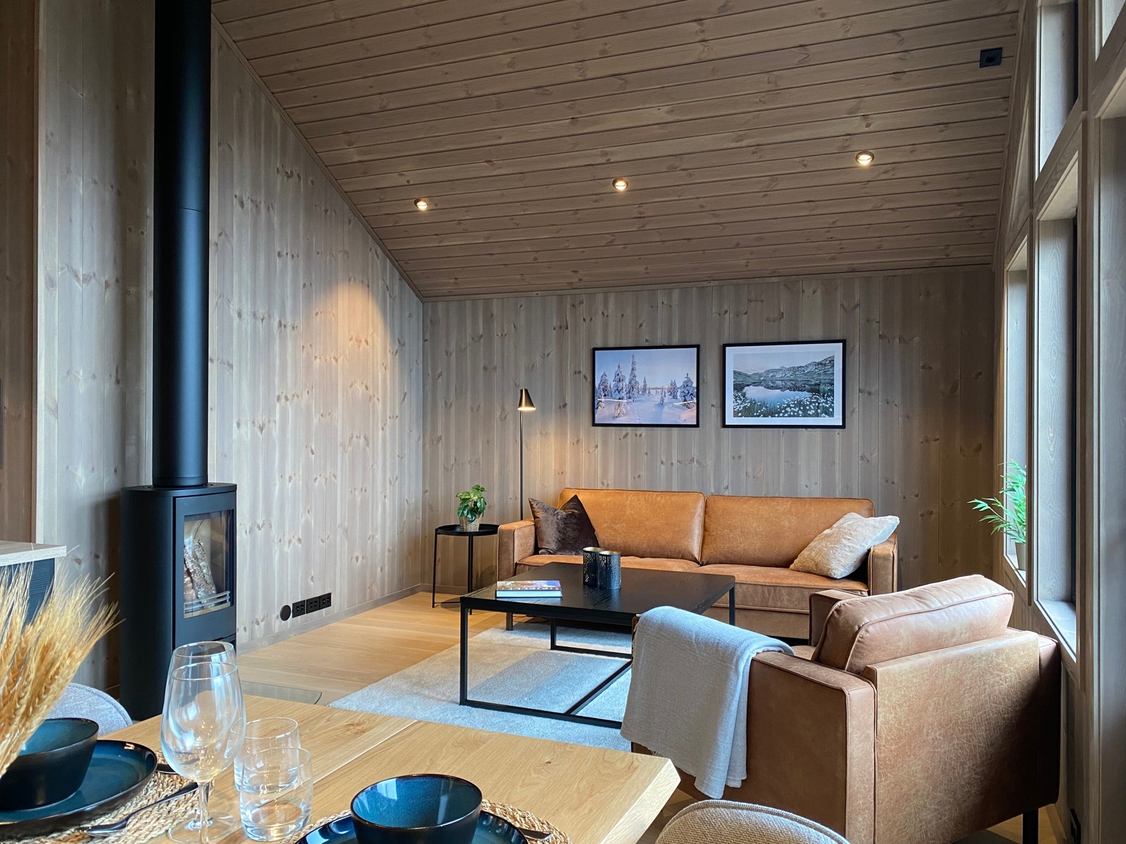 Stue interiør bilde fra samme hytte på annen tomt Galleribilde