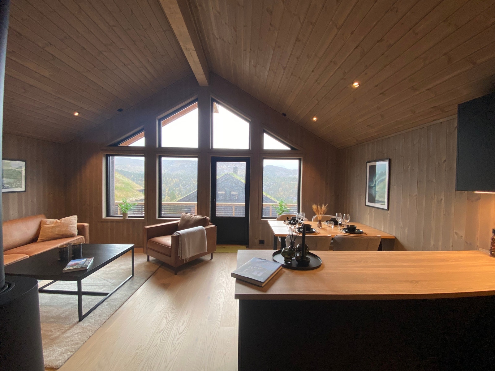 Stue interiør bilde fra samme hytte på annen tomt Galleribilde