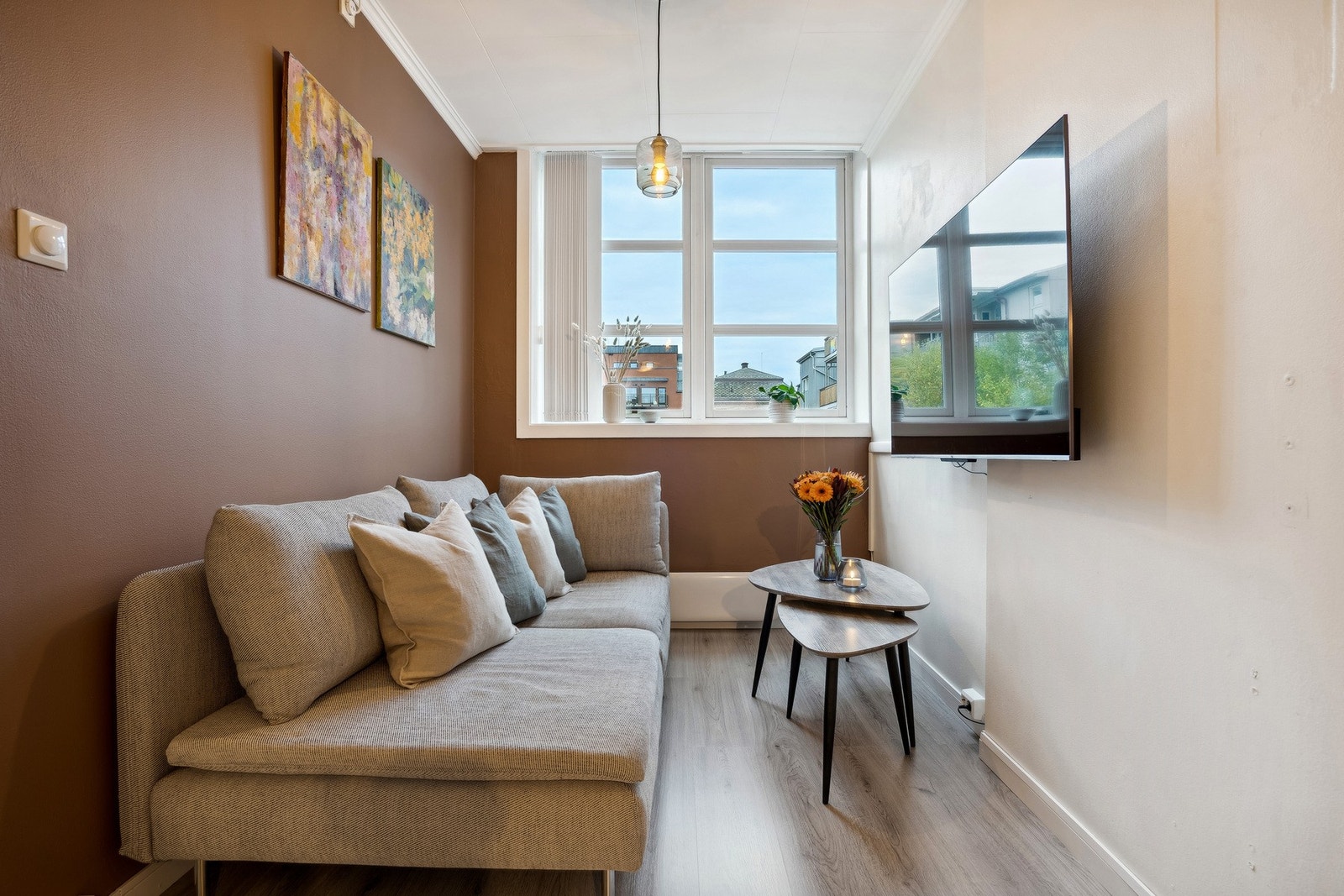 Boligen byr på et bruksareal på 39 kvm og har en arealeffektiv planløsning. Galleribilde