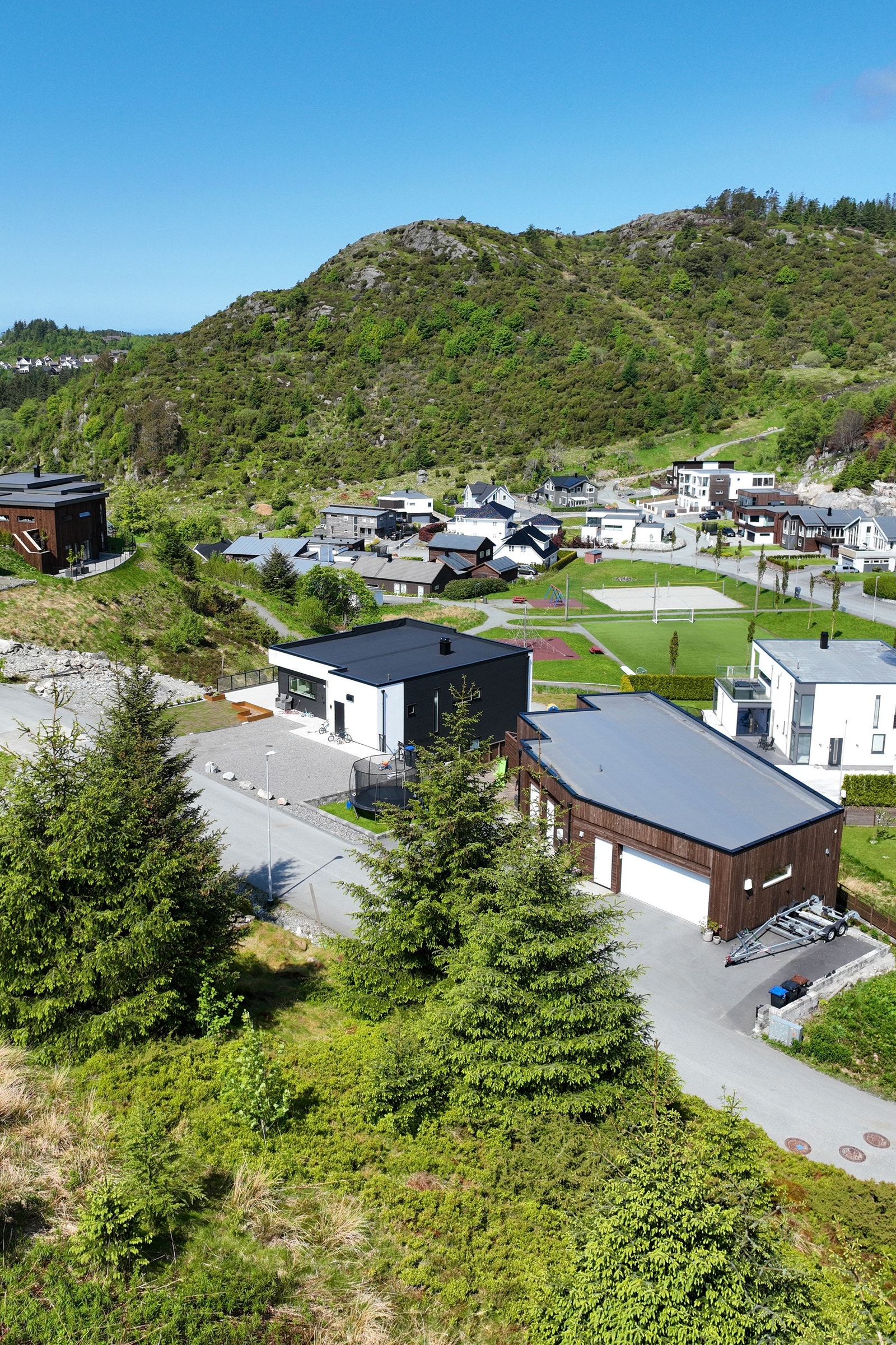 Utsikt fra tomt. Galleribilde