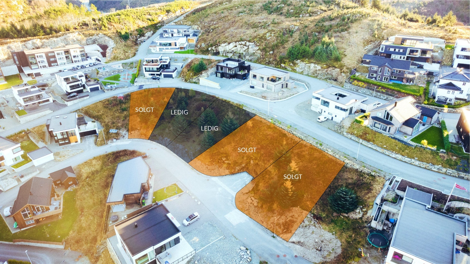 Vi har to ledige tomter i dag - velg den som passer best for deg. Galleribilde