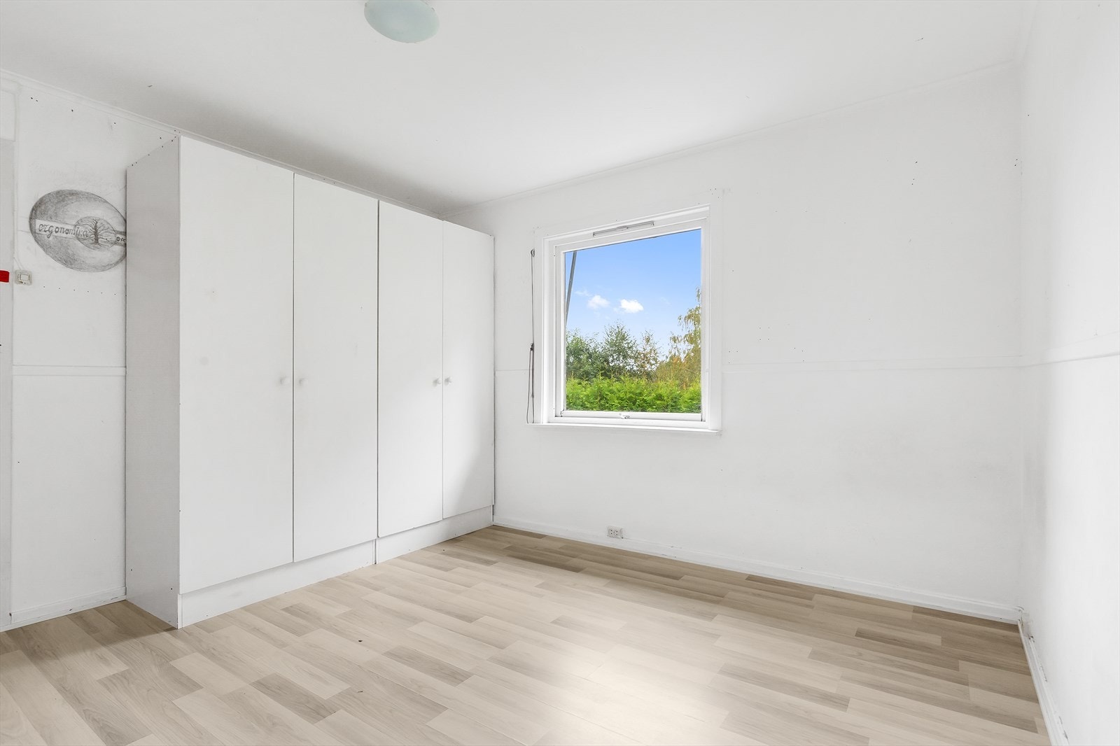 Rommene er lyse og romslige med gode innredningsmuligheter. Galleribilde