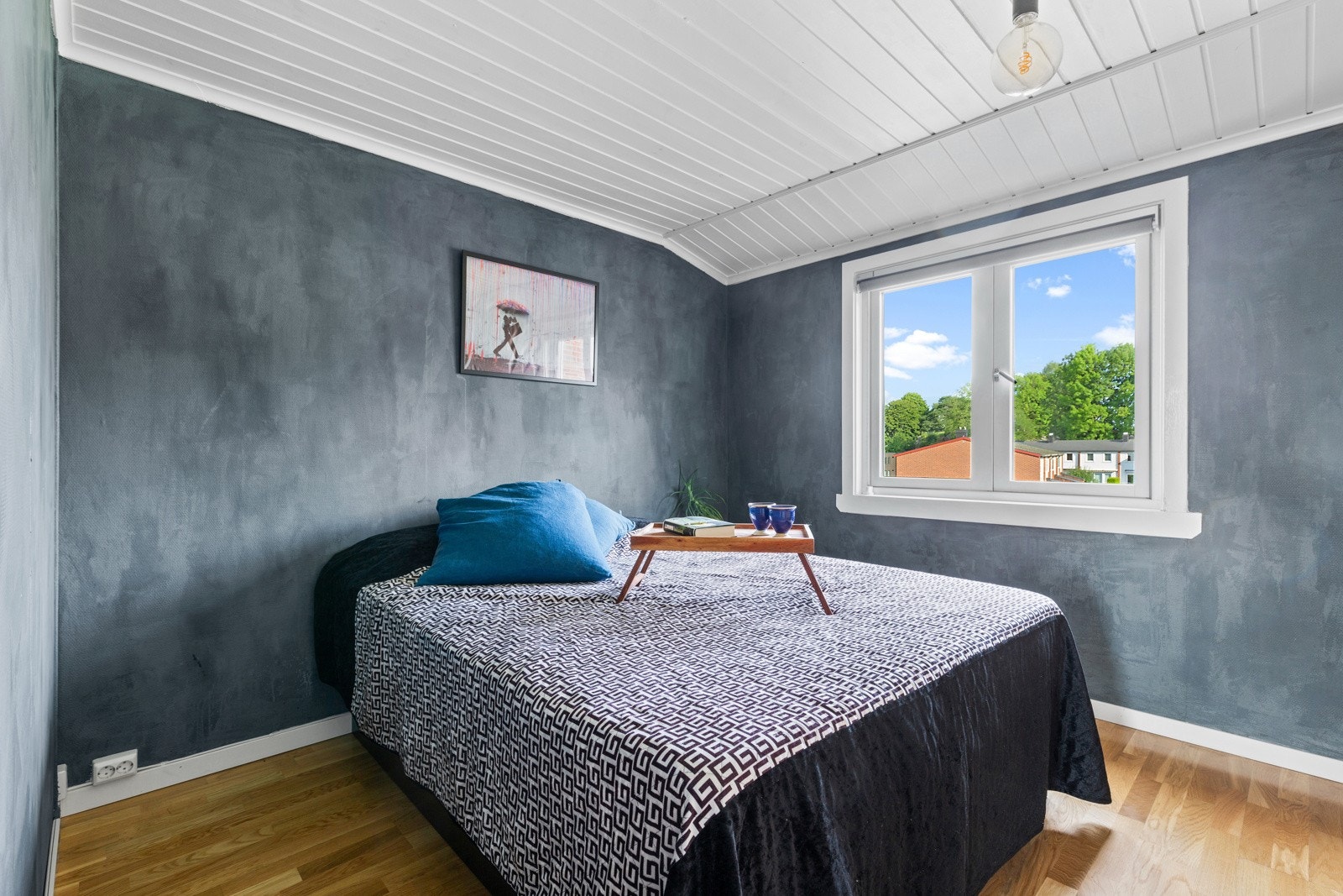 Hovedsoverom med god plass til dobbeltseng Galleribilde