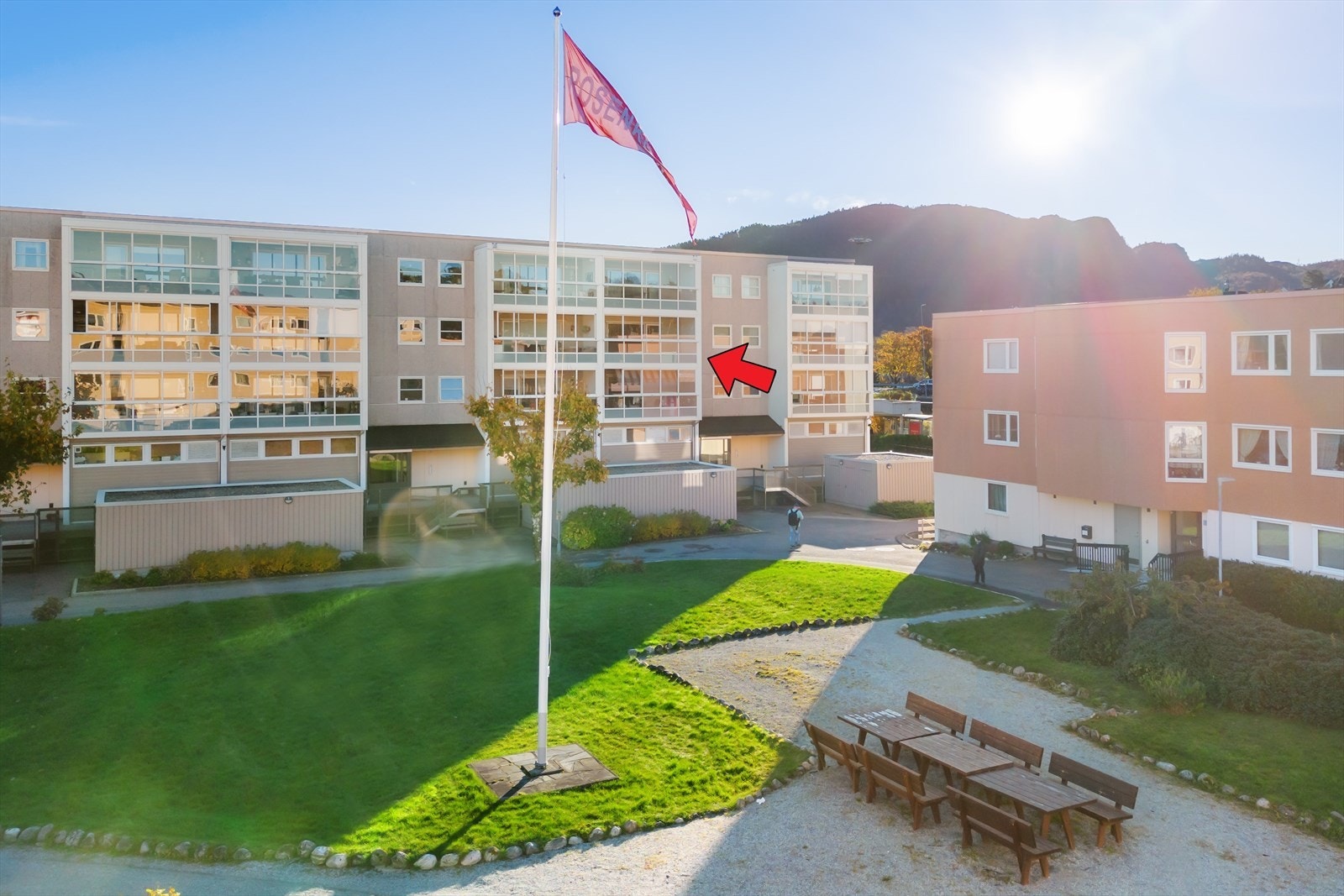 Velkommen til Åsane Senter 12! Presentert av Stian Hansen for Eiendomsmegler Vest Galleribilde