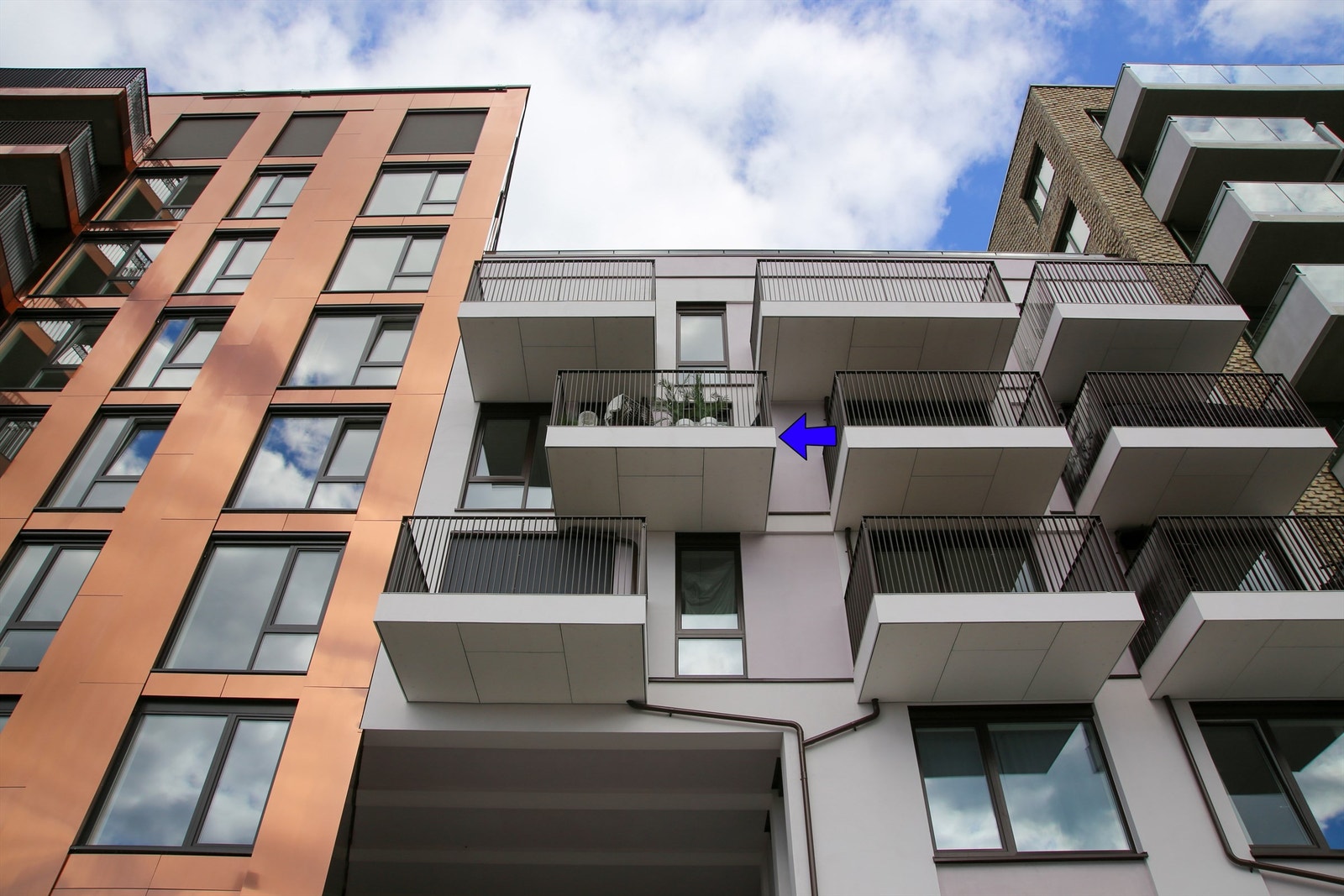 Fasade med markering av leilighetens balkong. Galleribilde