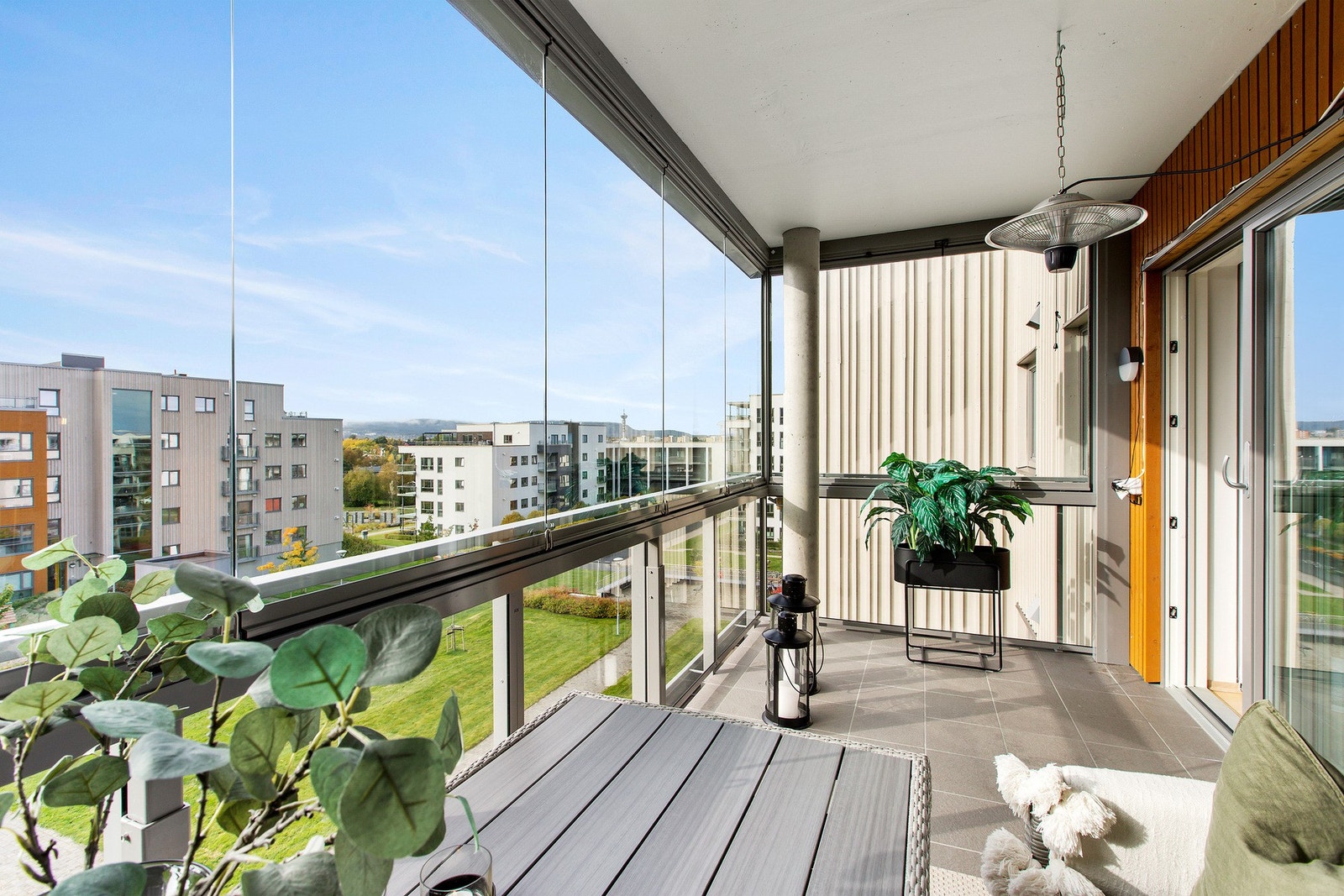 Lekker utsikt over fellesarealet og Tyholttårnet Galleribilde