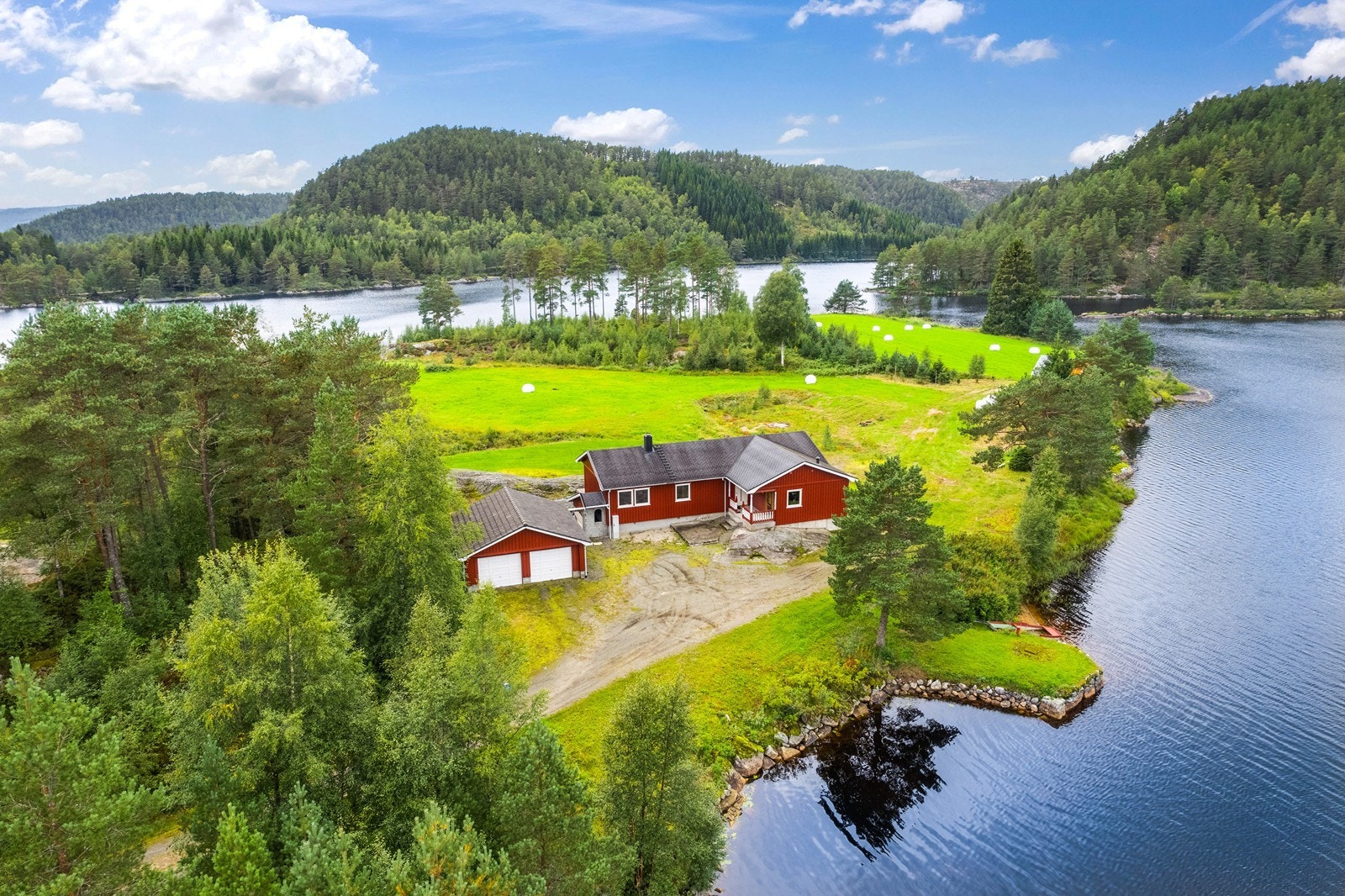 Landlig og usjenert beliggenhet. Galleribilde