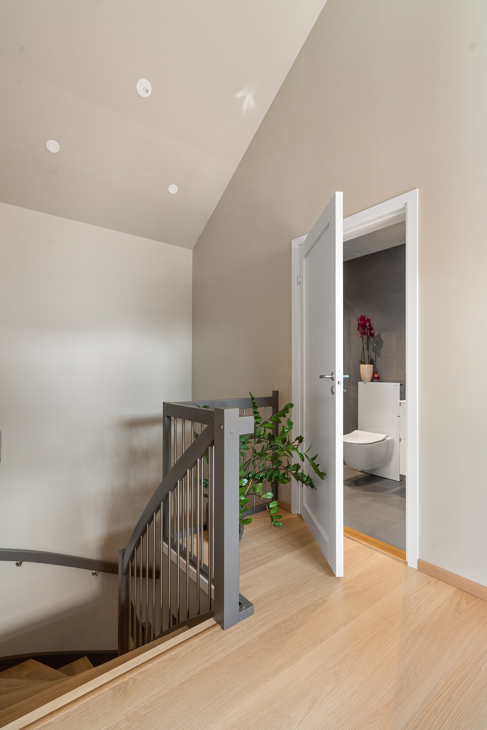 Eier har også fått satt inn bad i 2. etasje. Galleribilde