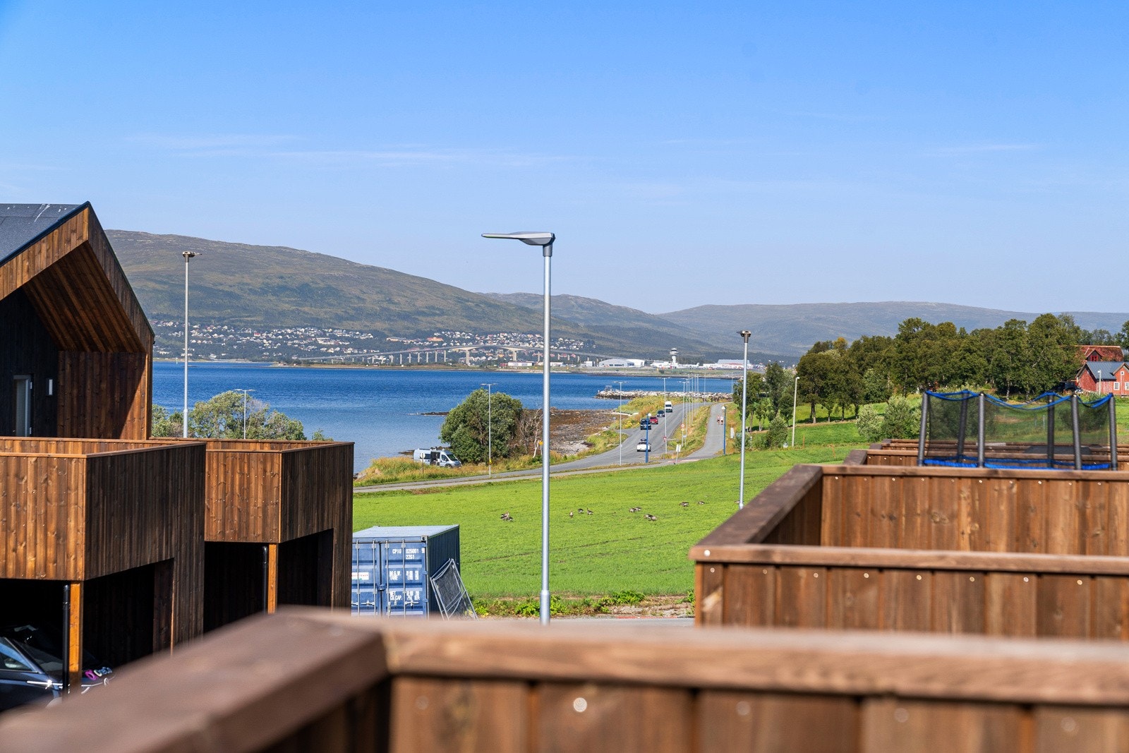 Sjøutsikt mot nord. Galleribilde