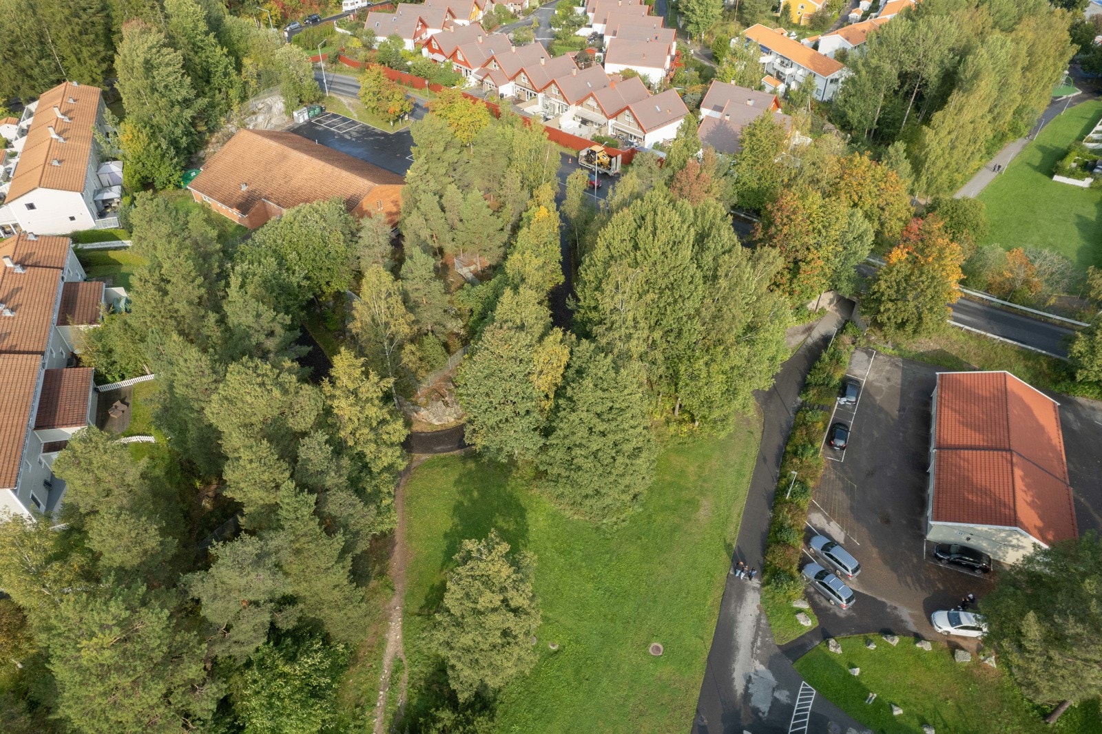 Spennende tomt med utviklingspotensiale på Holmlia Galleribilde