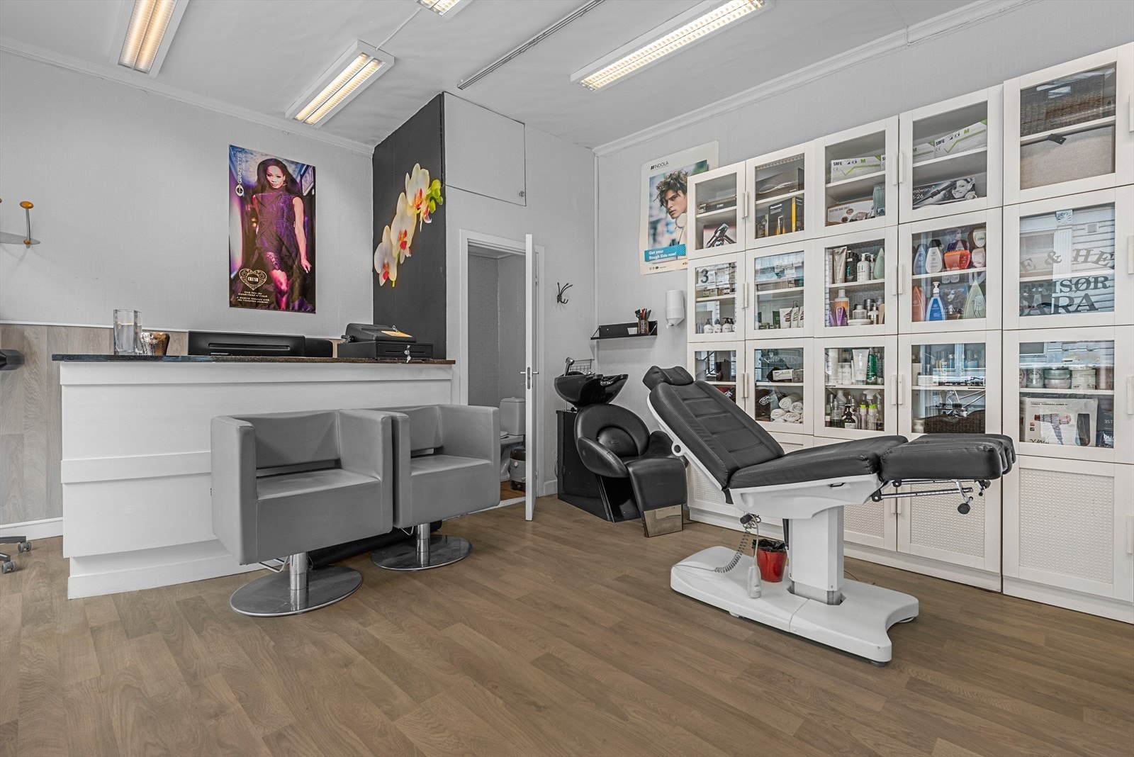 Lokalet er på 23m² og har en åpen og luftig romløsning. Galleribilde