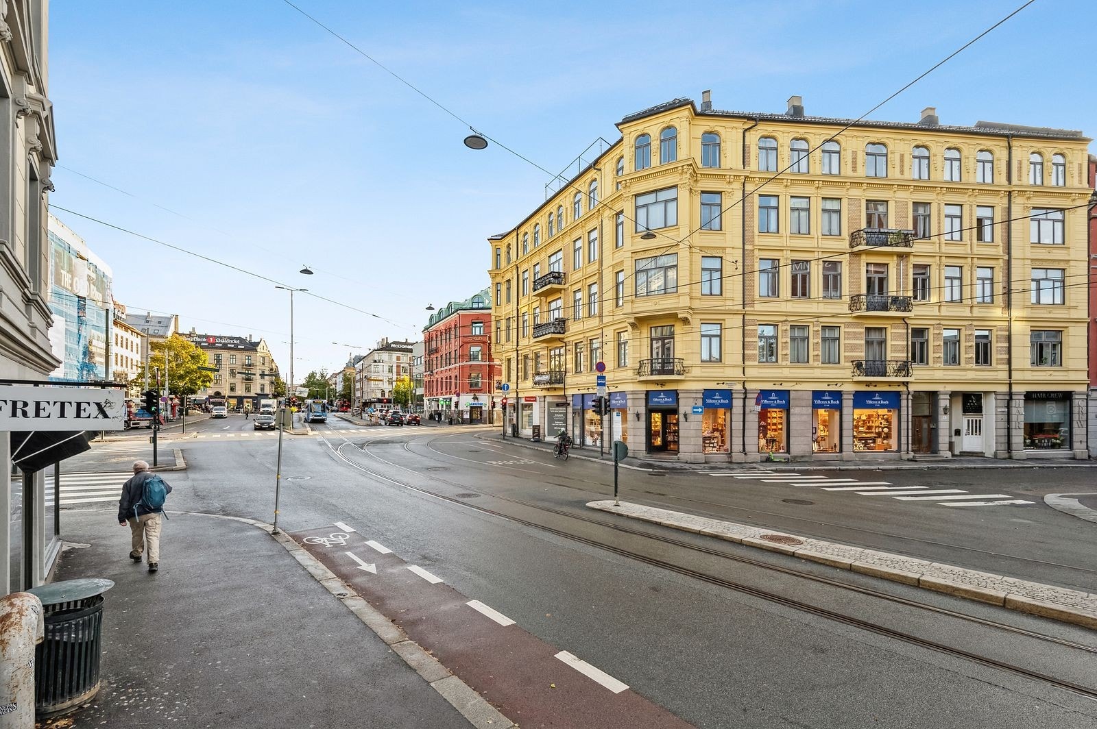 Eiendommen ligger godt synlig i Majorstuakrysset Galleribilde
