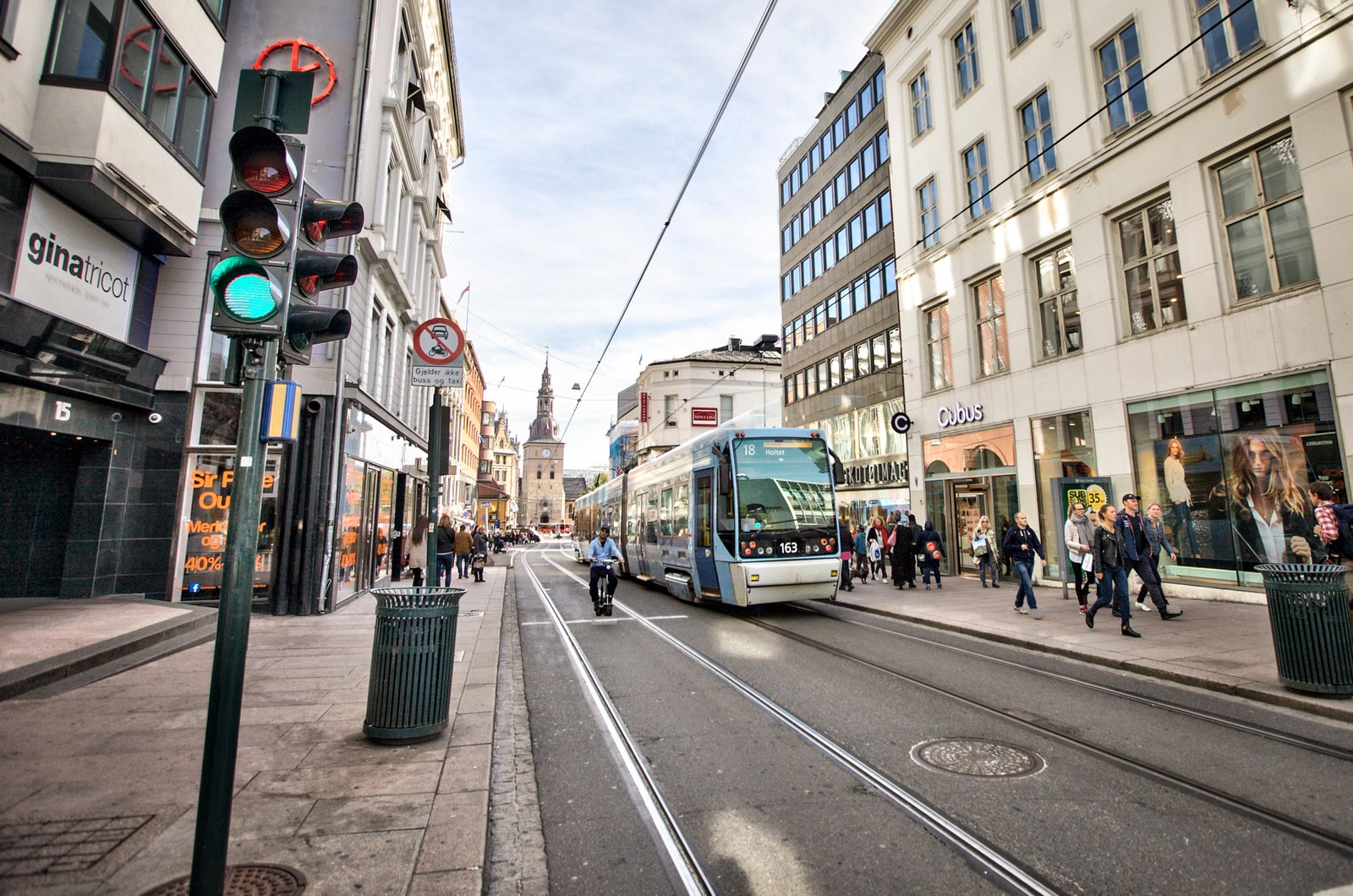 Det er svært god kollektivdekning i området. Galleribilde