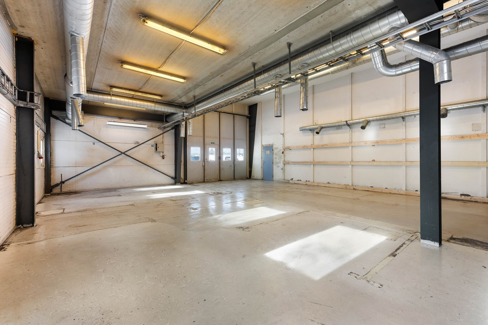 Lager/verksted produksjon, takhøyde under dekke 3,5 meter