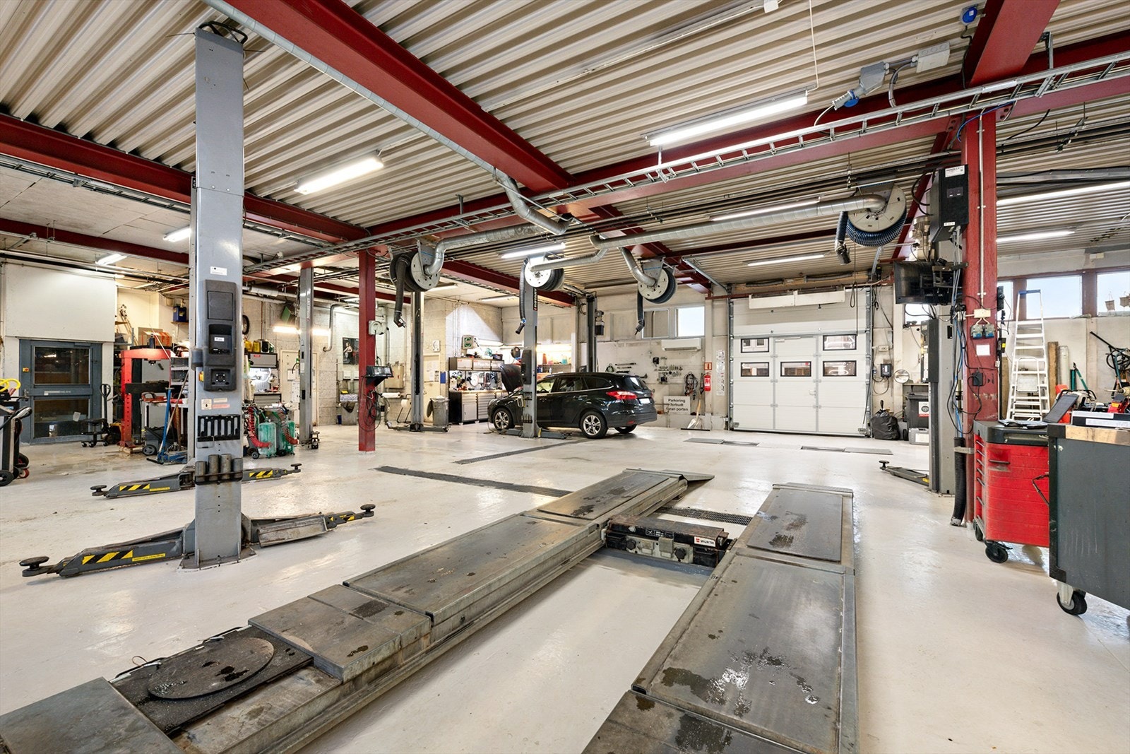 Verkstedveien 2 - verksted med 2 porter Galleribilde